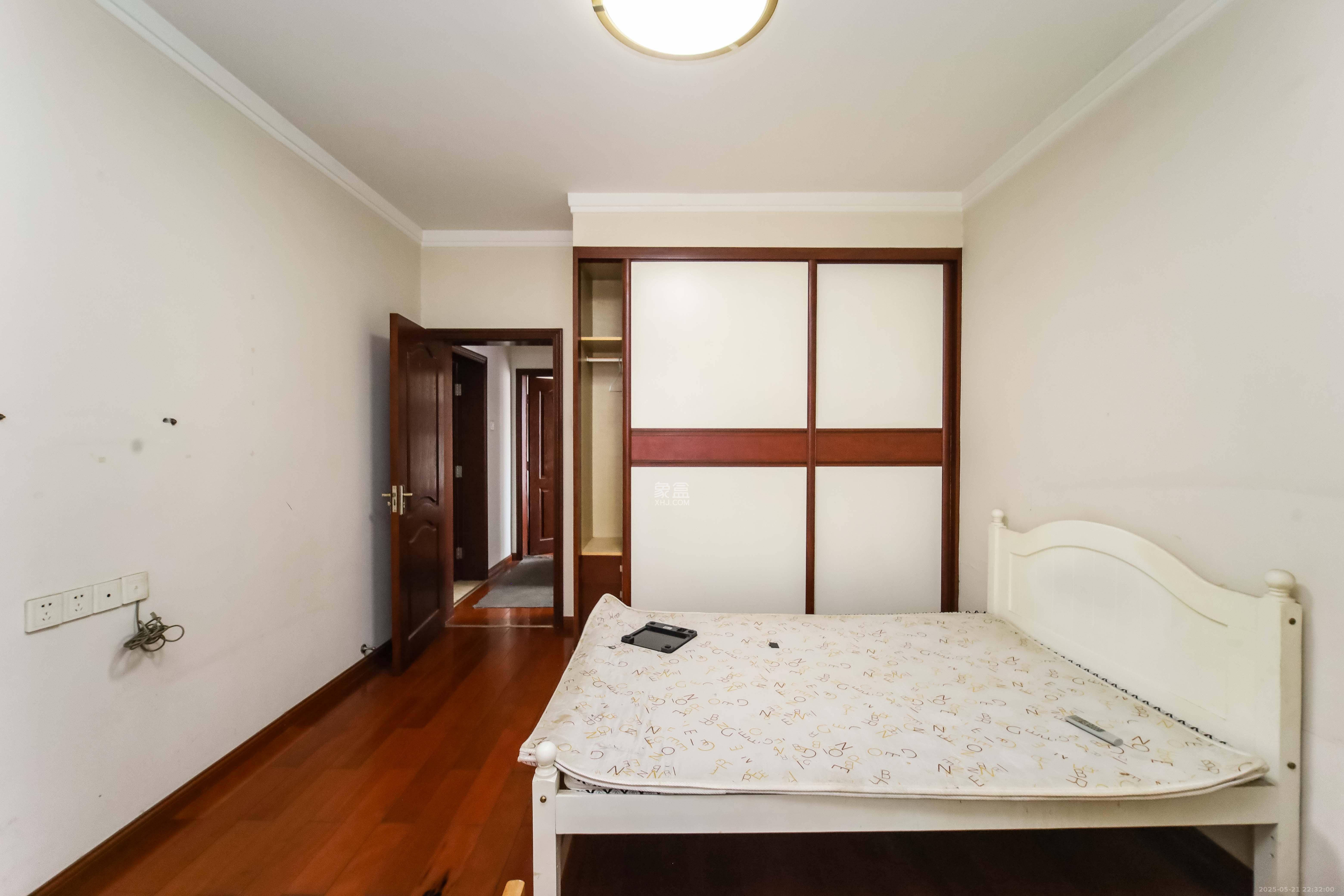 东门壹号家园 4室2厅2卫 108.0万 东门壹号家园 4室2厅2卫 108.0万卧室