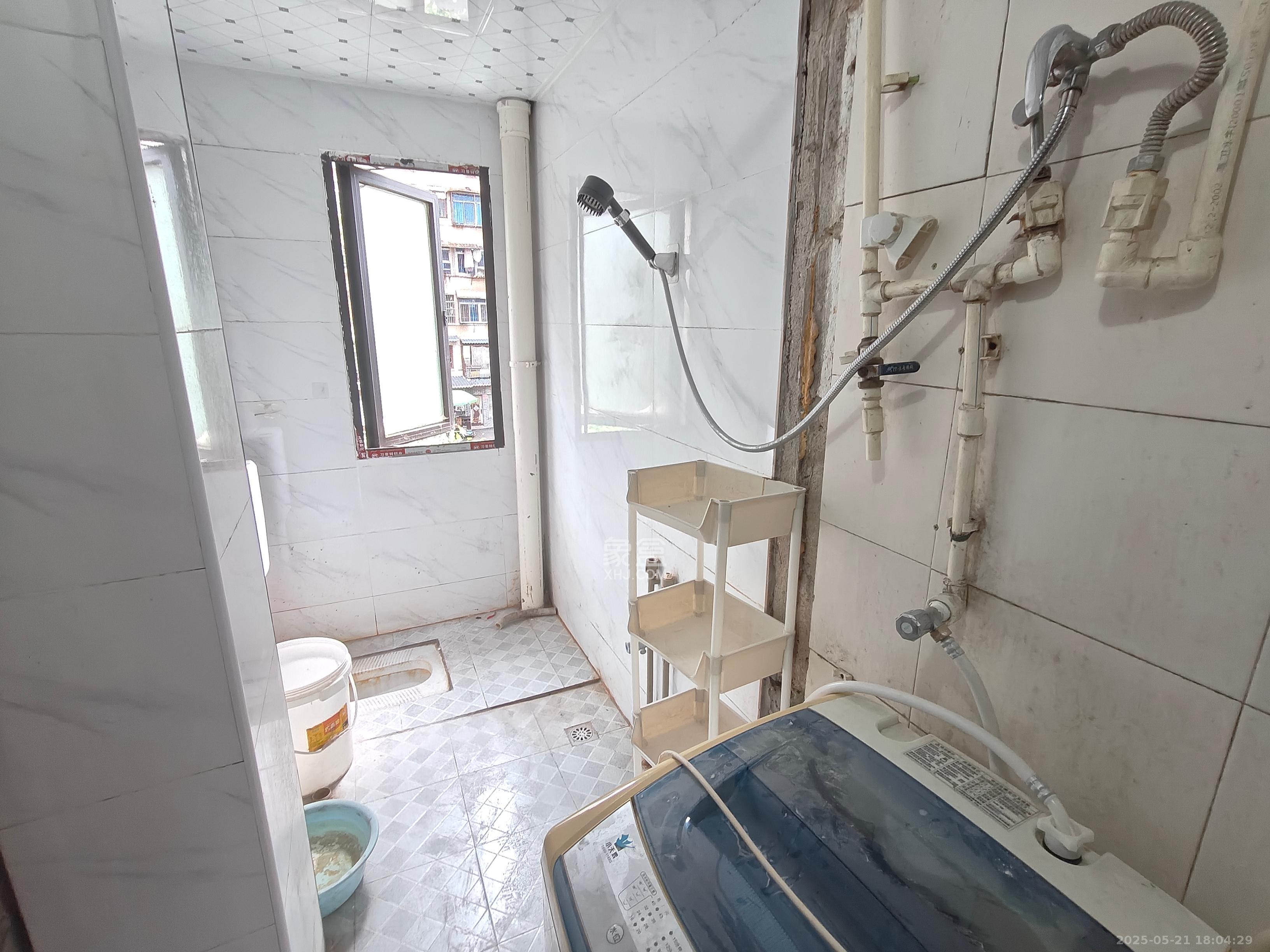 东文庙坪 1室1厅1卫 1500.0元/月 东文庙坪 1室1厅1卫 1500.0元/月室内图