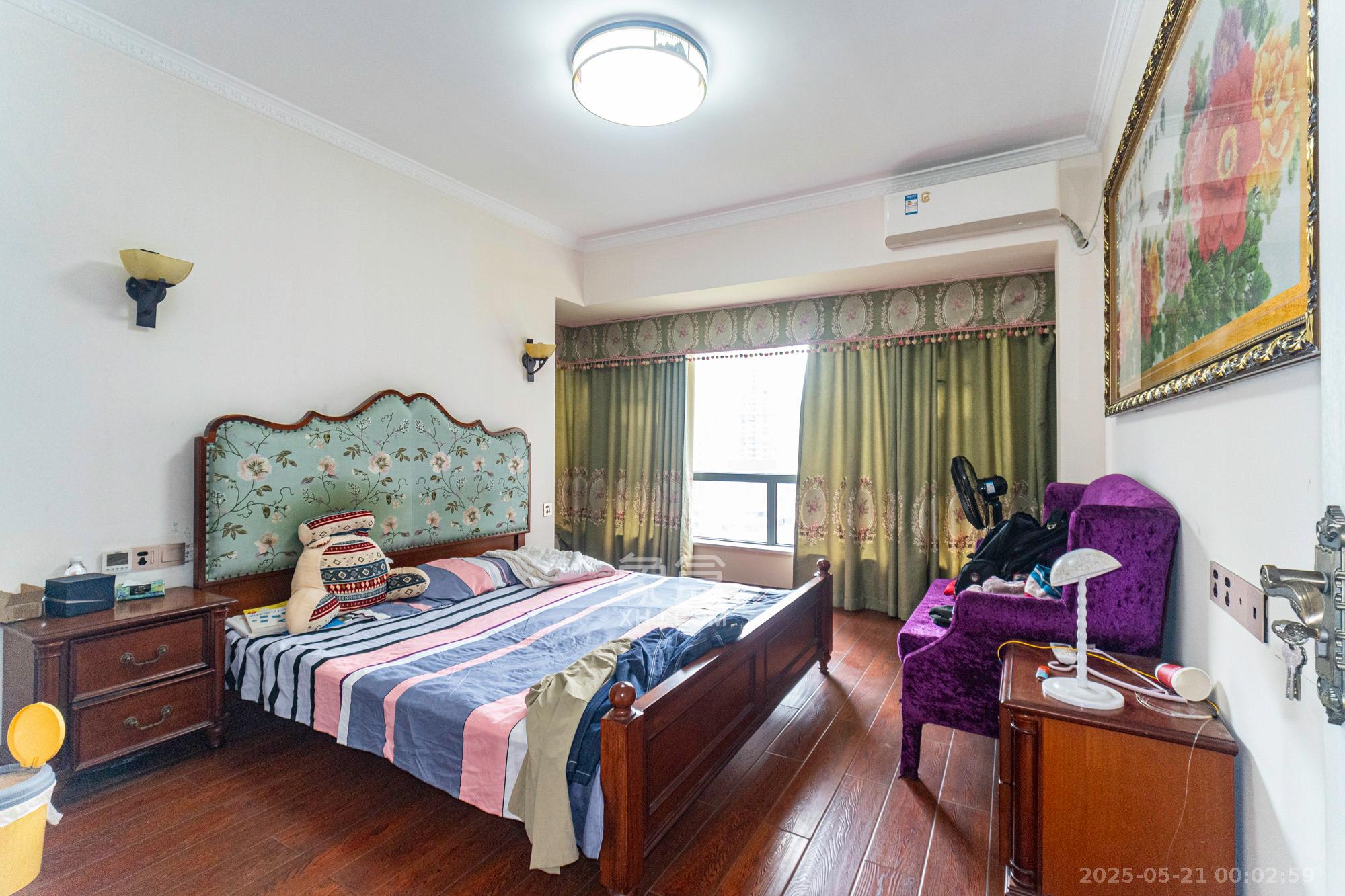 恒基凯旋门一二期 4室2厅2卫 143.0万 恒基凯旋门一二期 4室2厅2卫 143.0万卧室