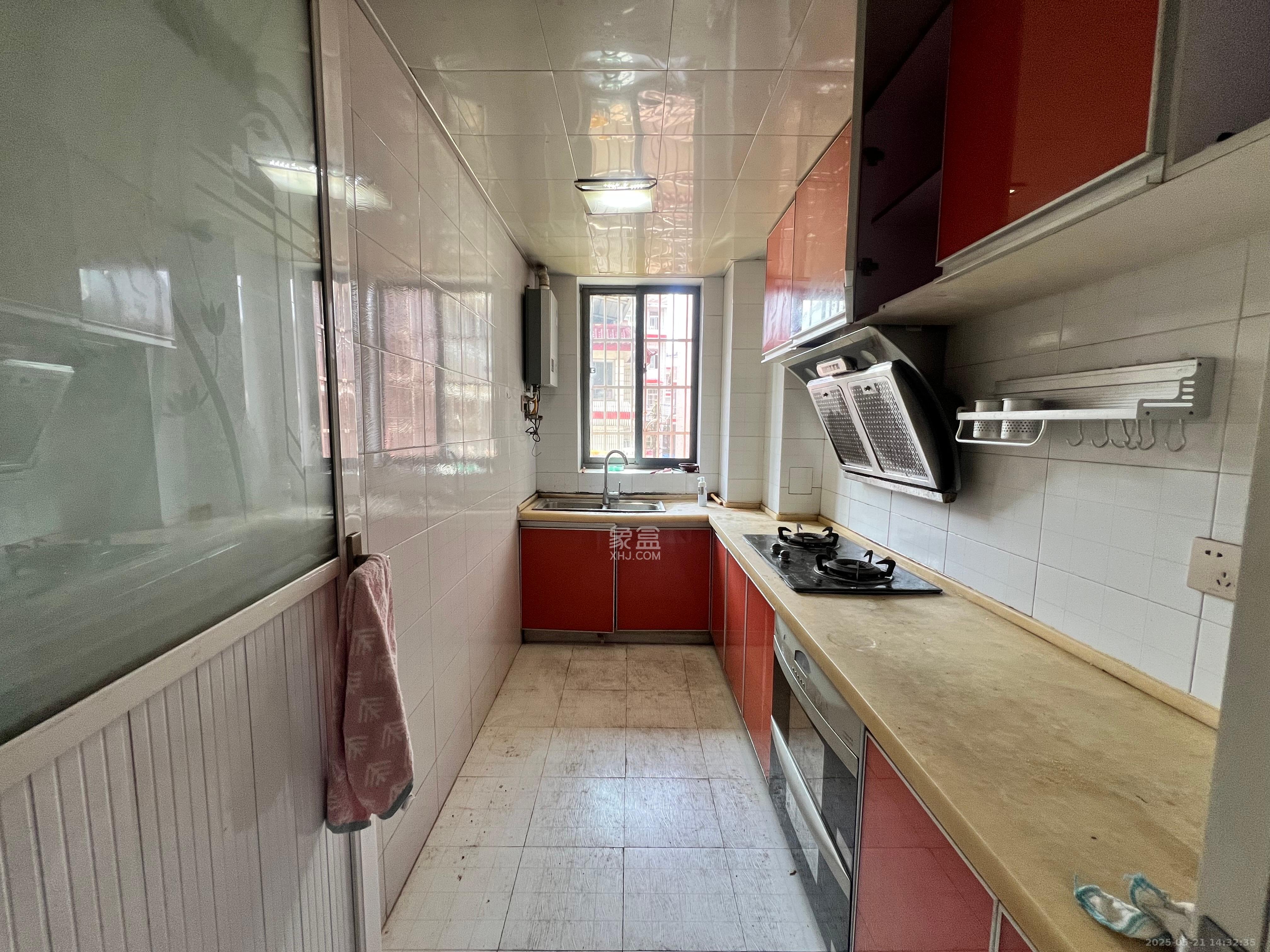 鼎丰前城  2室2厅1卫    1800.0元/月 鼎丰前城  2室2厅1卫    1800.0元/月室内图