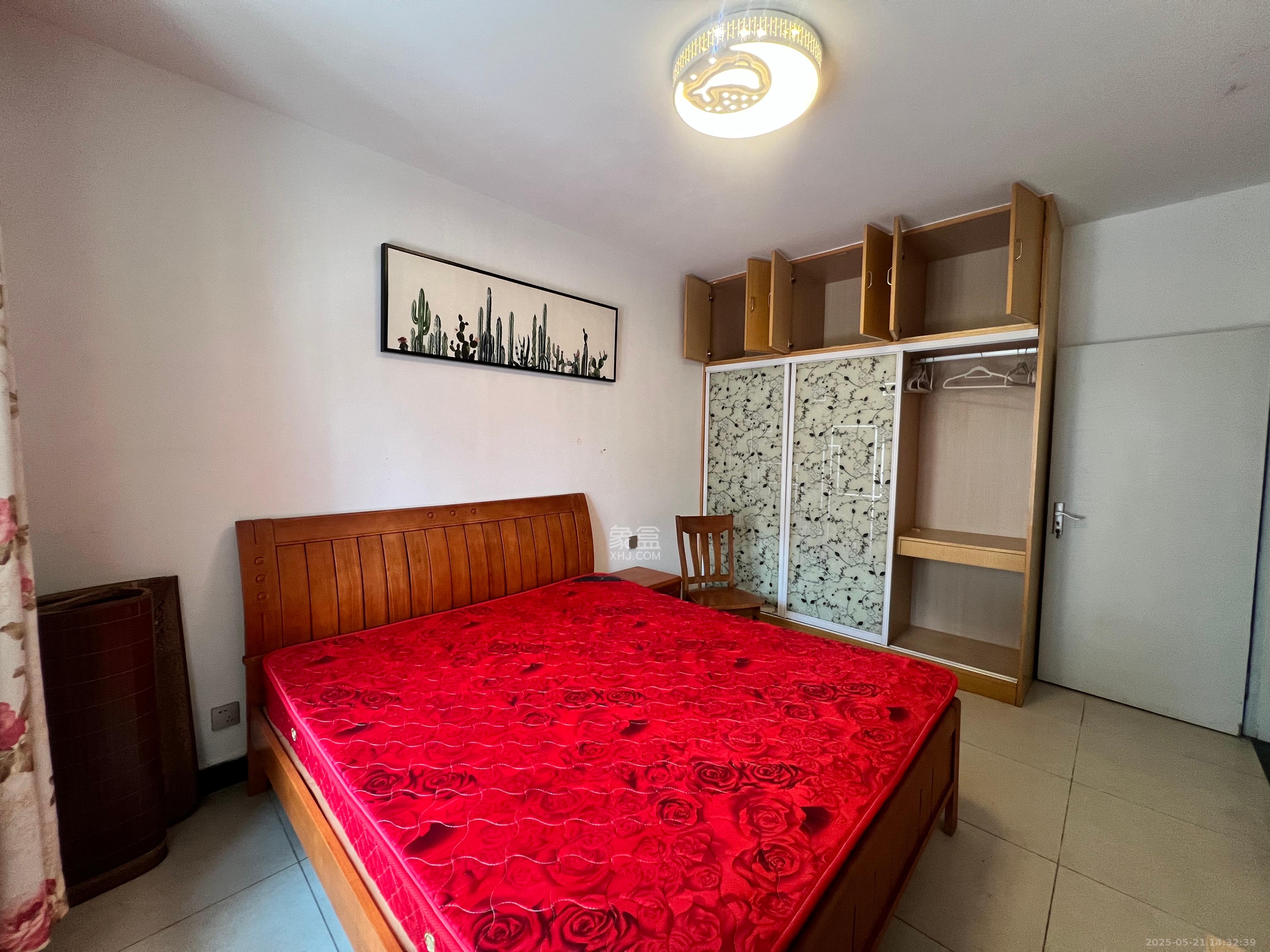 鼎丰前城  2室2厅1卫    1800.0元/月 鼎丰前城  2室2厅1卫    1800.0元/月室内图