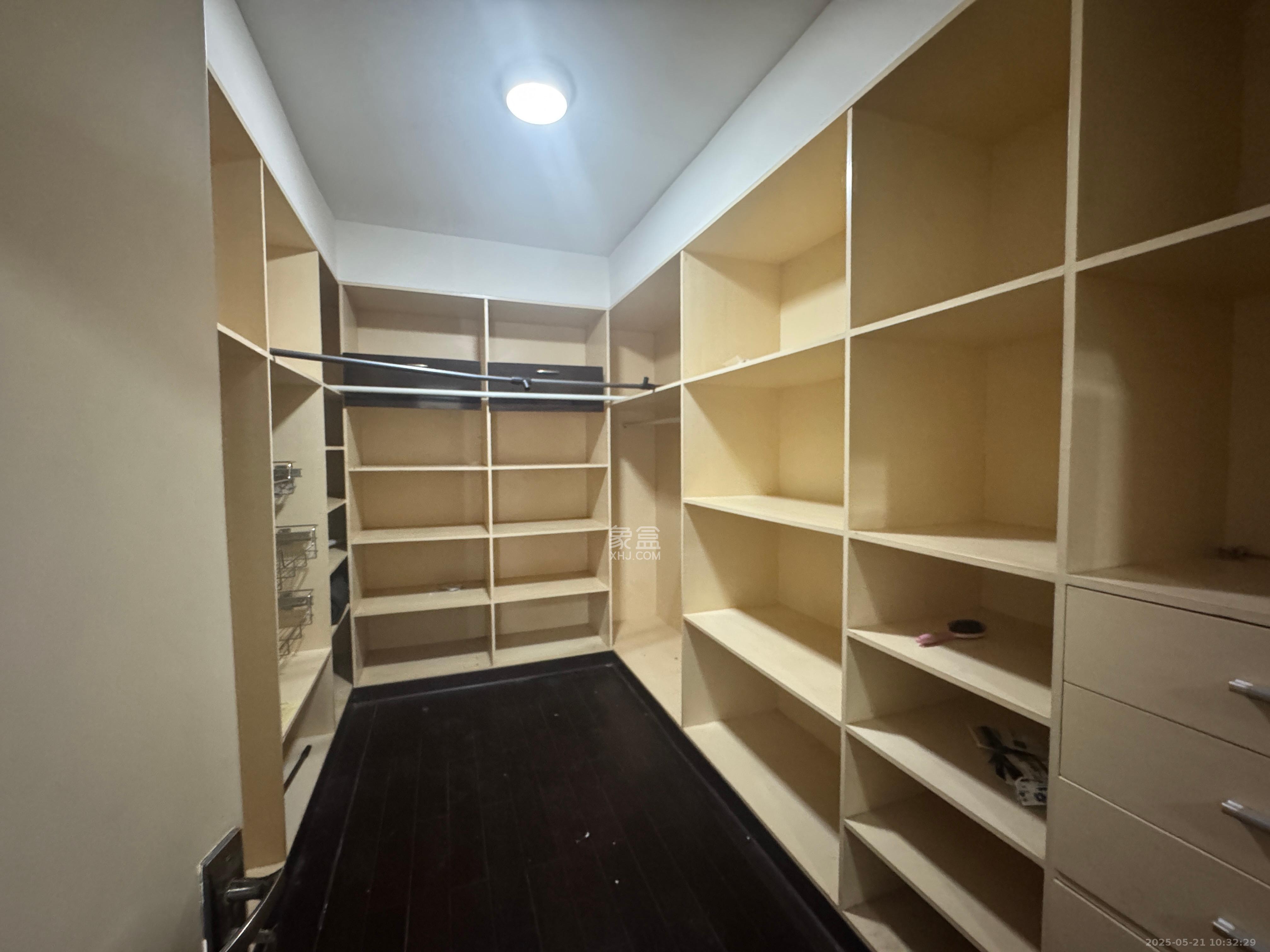 荷花园保险公司宿舍  2室2厅2卫   2000.00元/月室内图