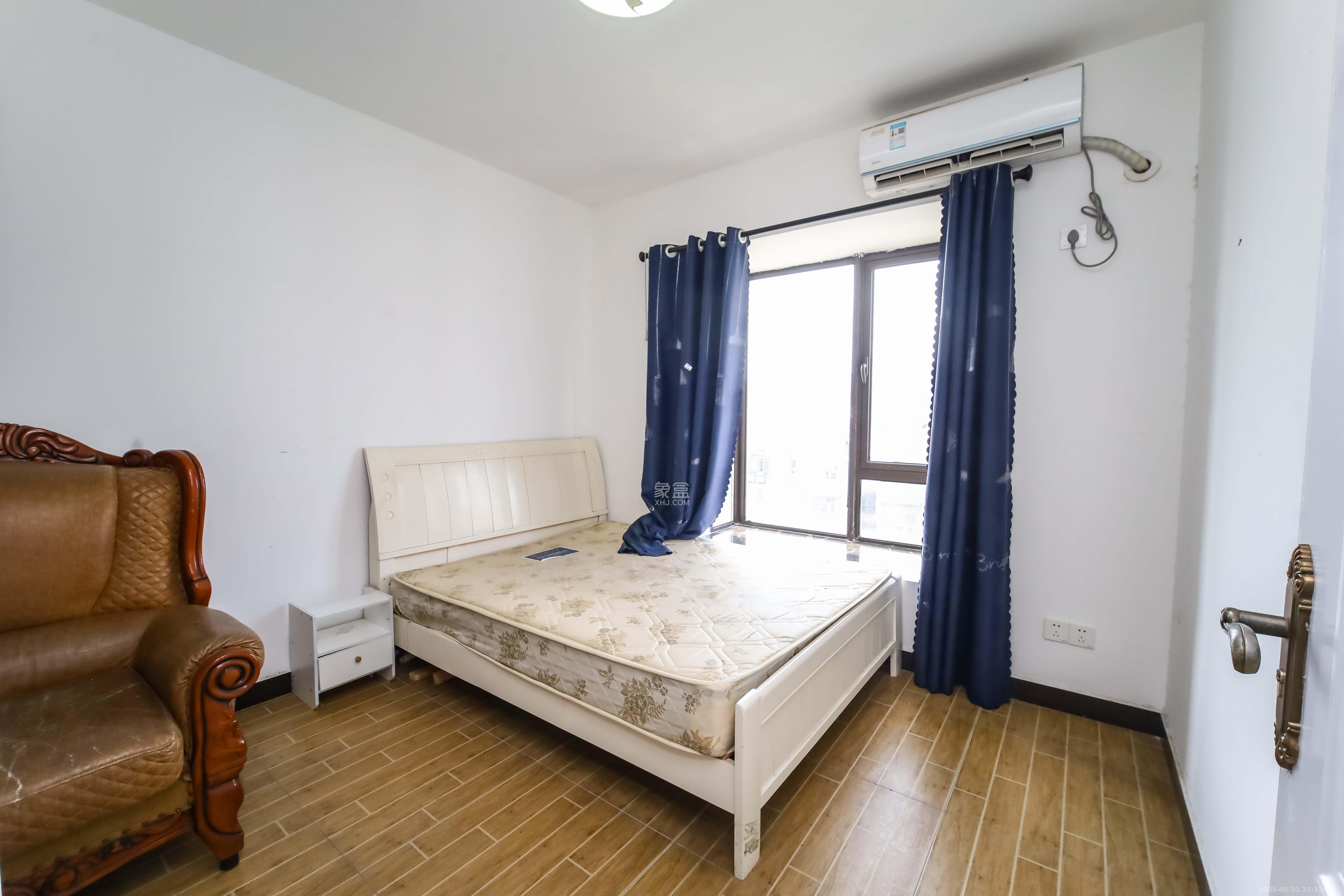 中欣楚天熙苑 1室2厅2卫 100.0万 中欣楚天熙苑 1室2厅2卫 100.0万卧室