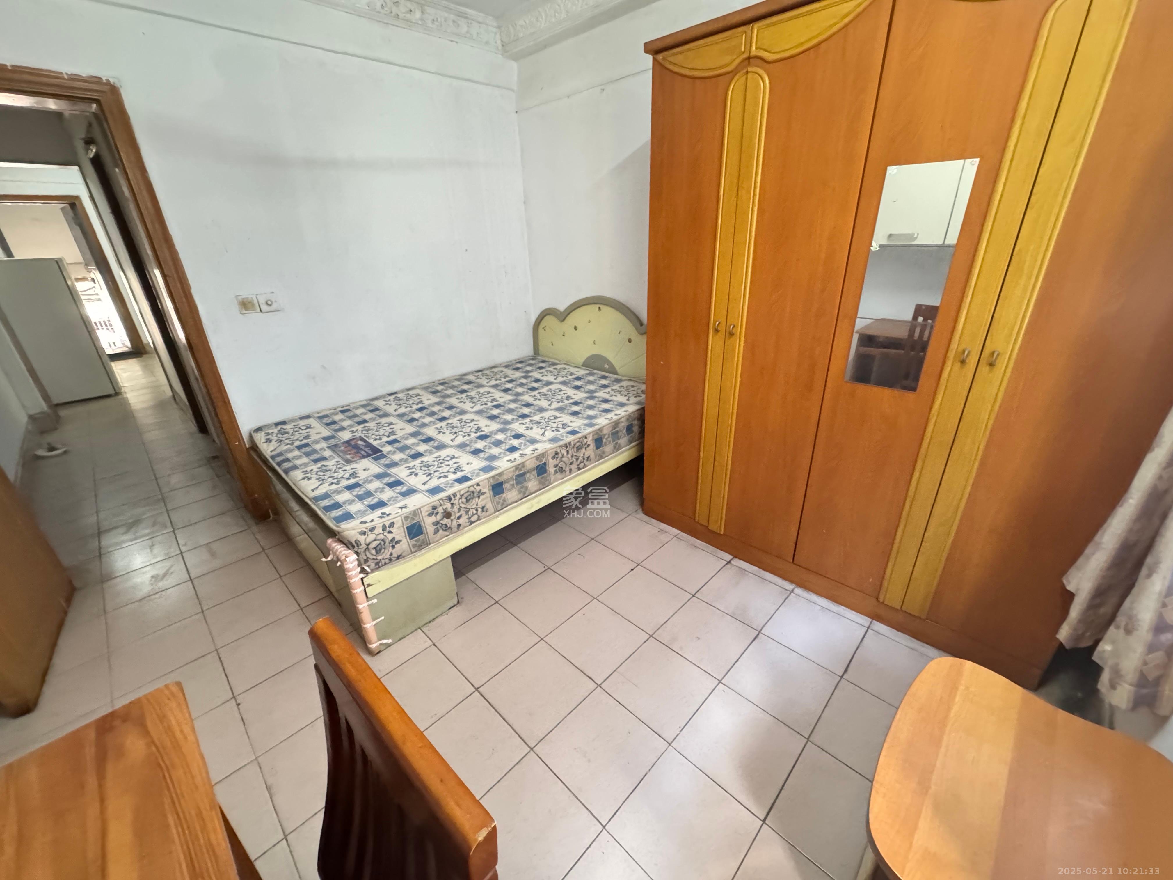 通泰街商居楼 3室2厅1卫 2100.0元/月 通泰街商居楼 3室2厅1卫 2100.0元/月室内图