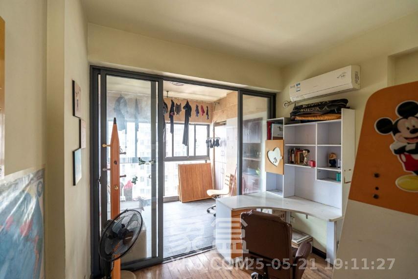 中城丽景香山园  3室2厅2卫    2600.0元/月室内图