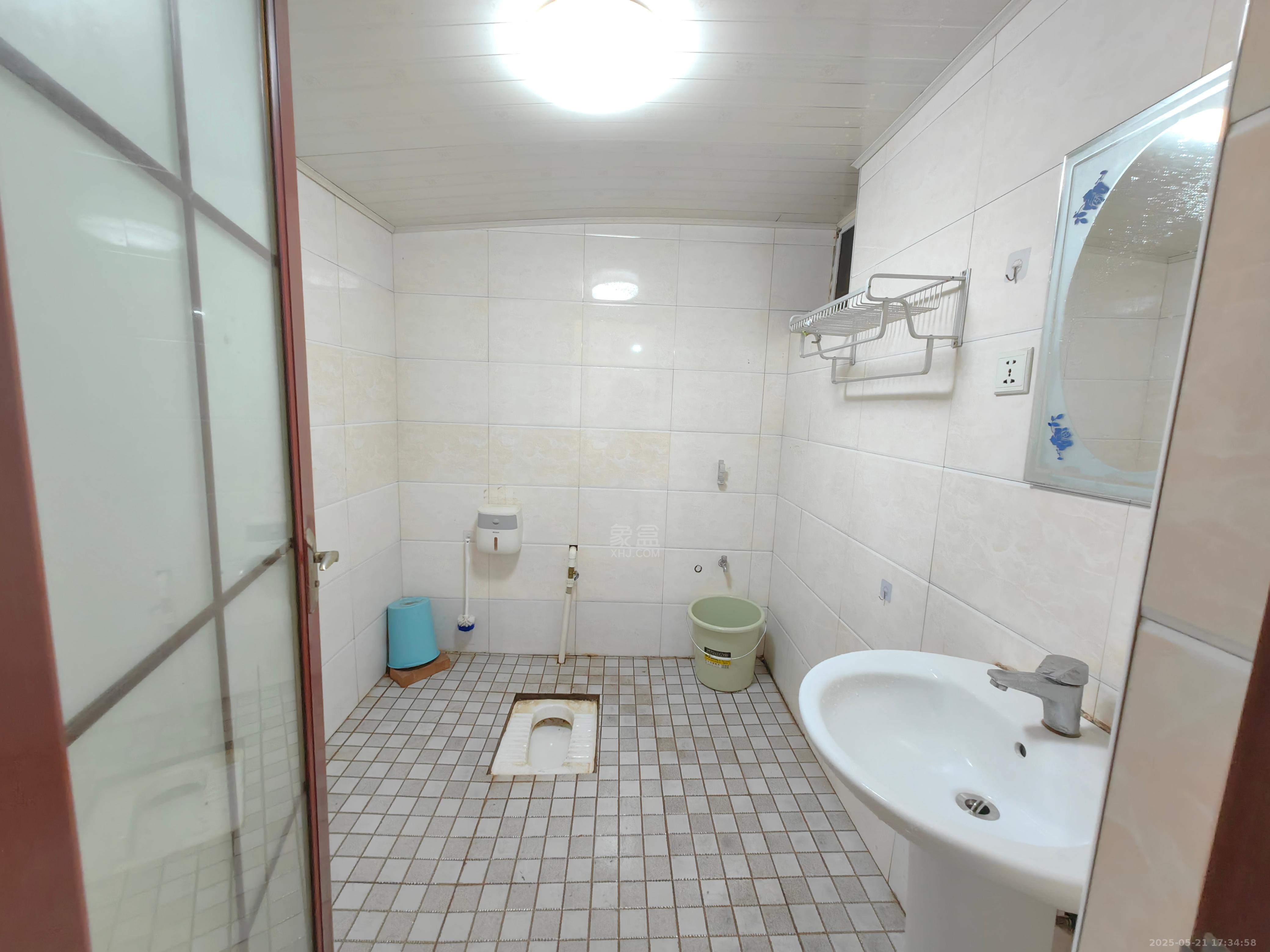 泰山公馆  2室1厅1卫   1300.00元/月室内图