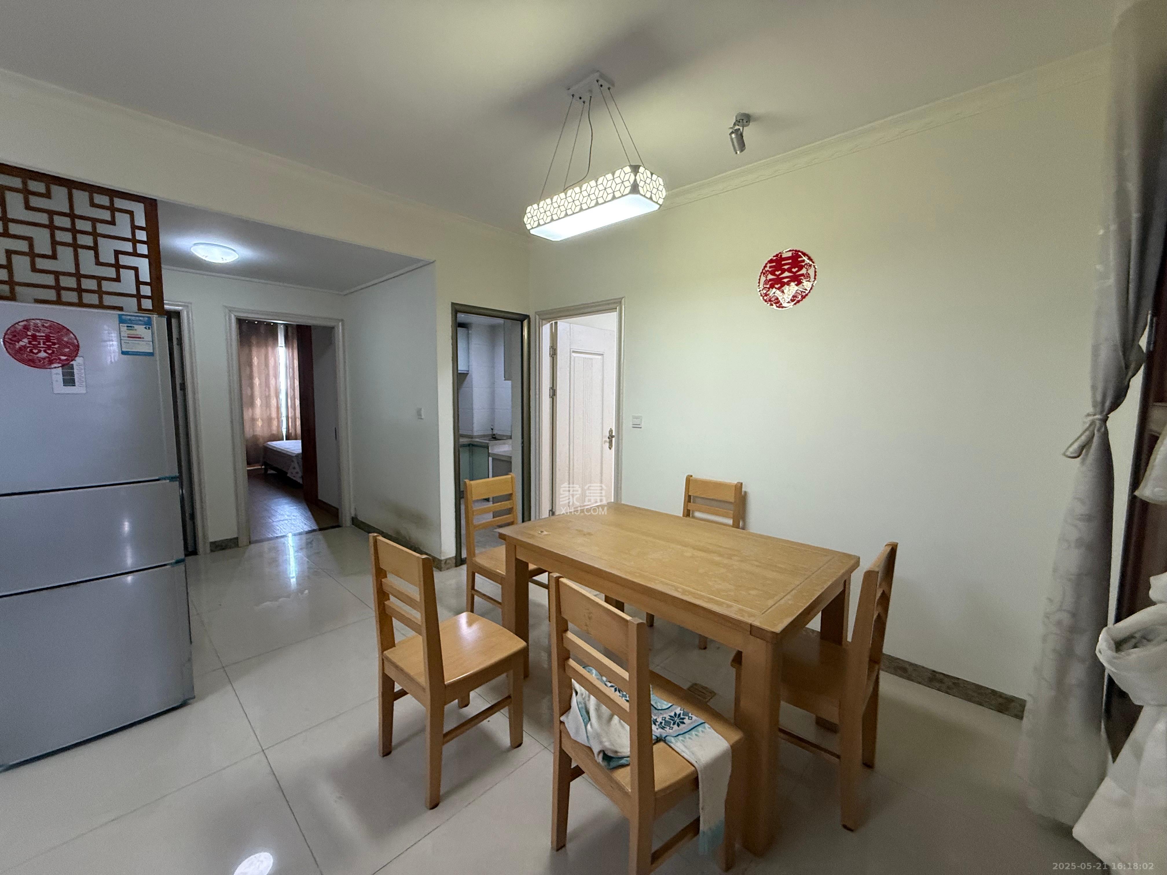 三一街区 3室2厅1卫 2100.0元/月 三一街区 3室2厅1卫 2100.0元/月室内图