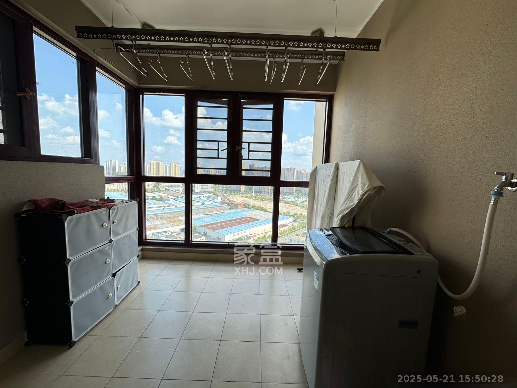 汇金城/嘉华城(二期、三期) 3室2厅2卫 2700.0元/月 汇金城/嘉华城(二期、三期) 3室2厅2卫 2700.0元/月室内图