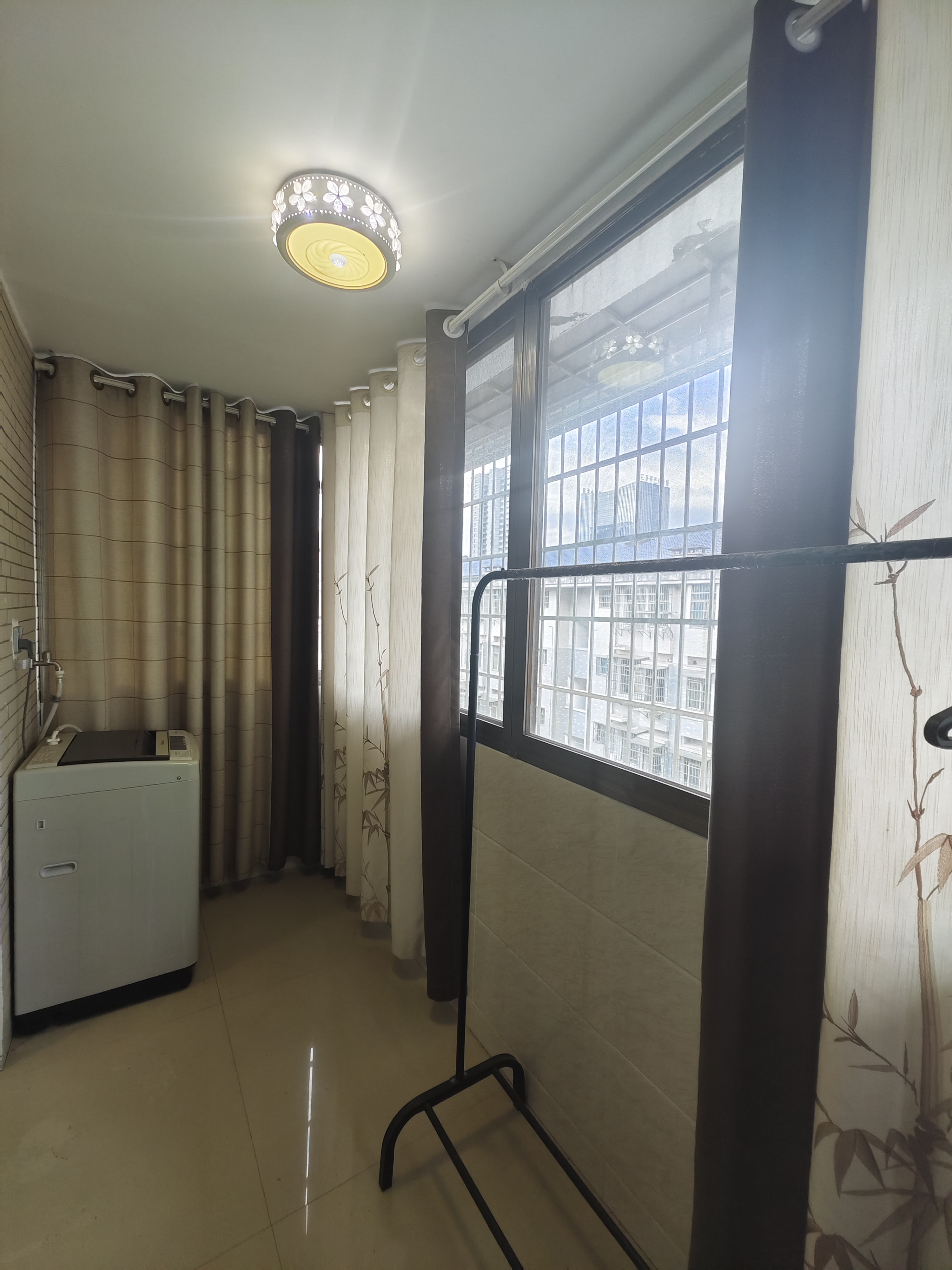 蒸水花苑  1室0厅0卫   900.00元/月室内图