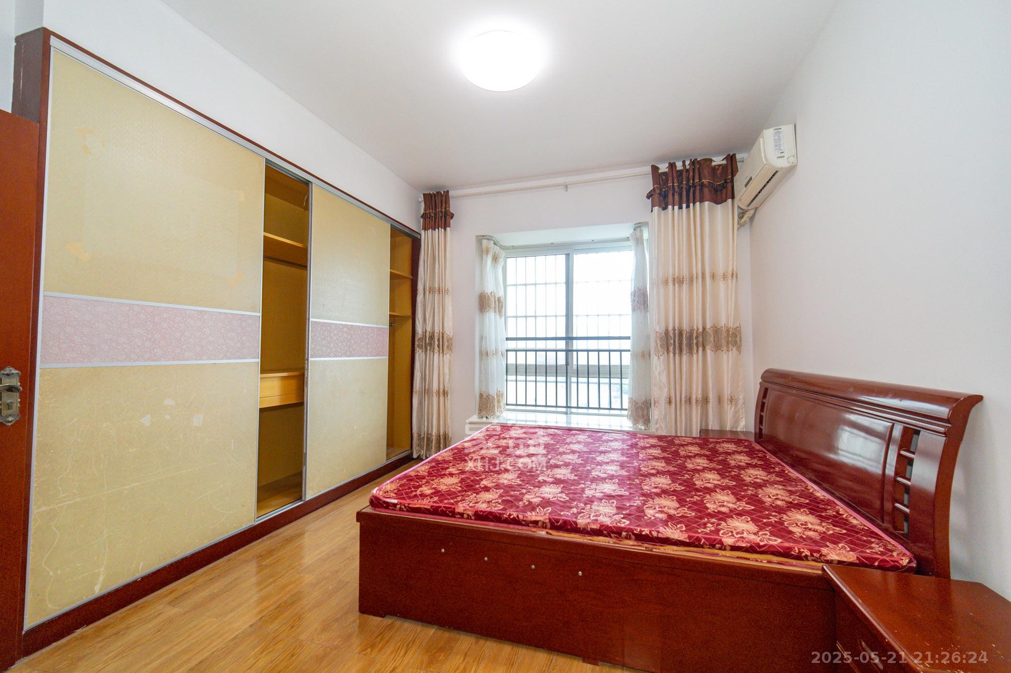 楚天世纪城东苑  4室2厅2卫    70.8万 楚天世纪城东苑  4室2厅2卫    70.8万卧室