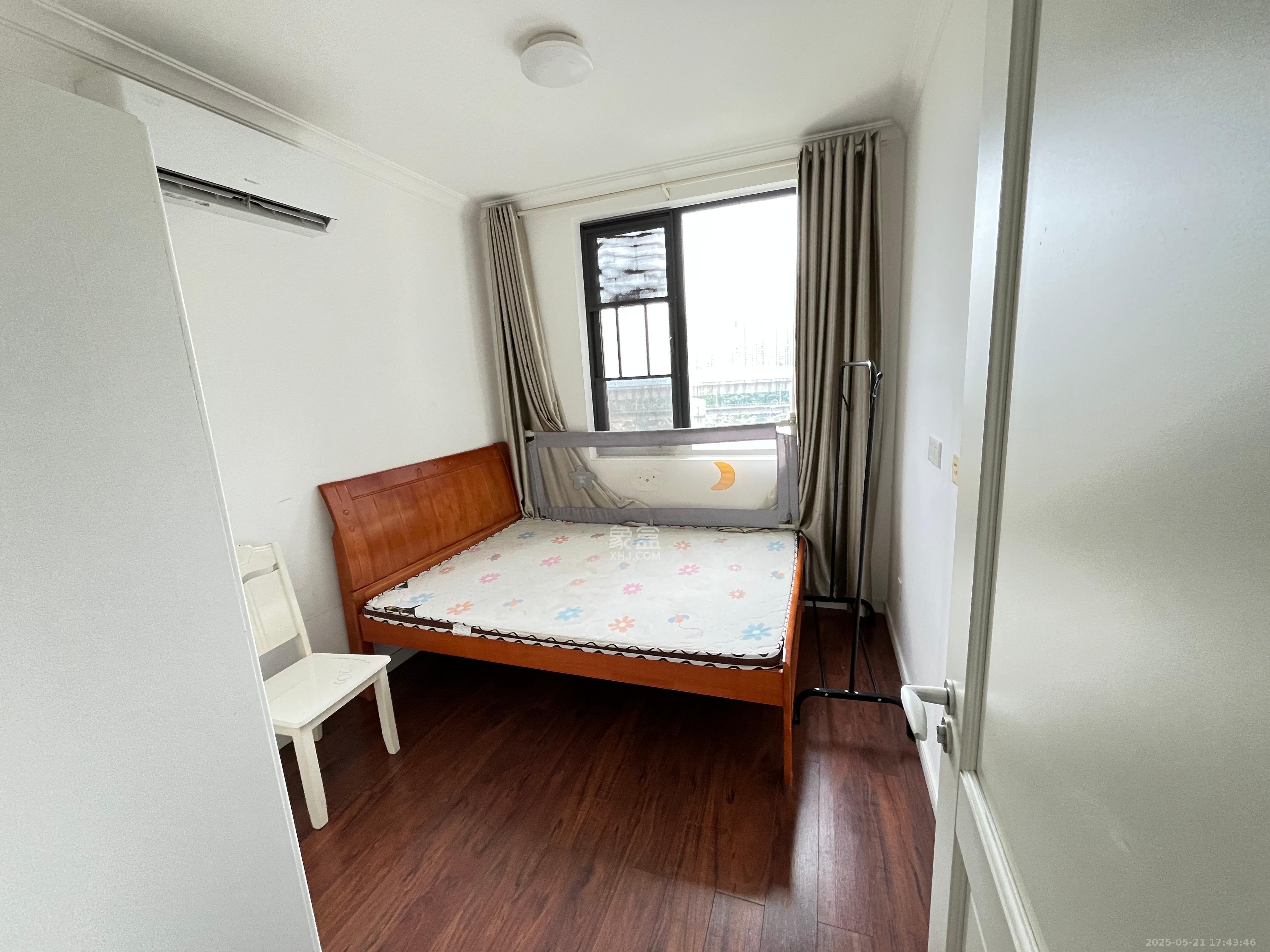 万科魅力之城观澜里 3室2厅2卫 2100.0元/月 万科魅力之城观澜里 3室2厅2卫 2100.0元/月室内图