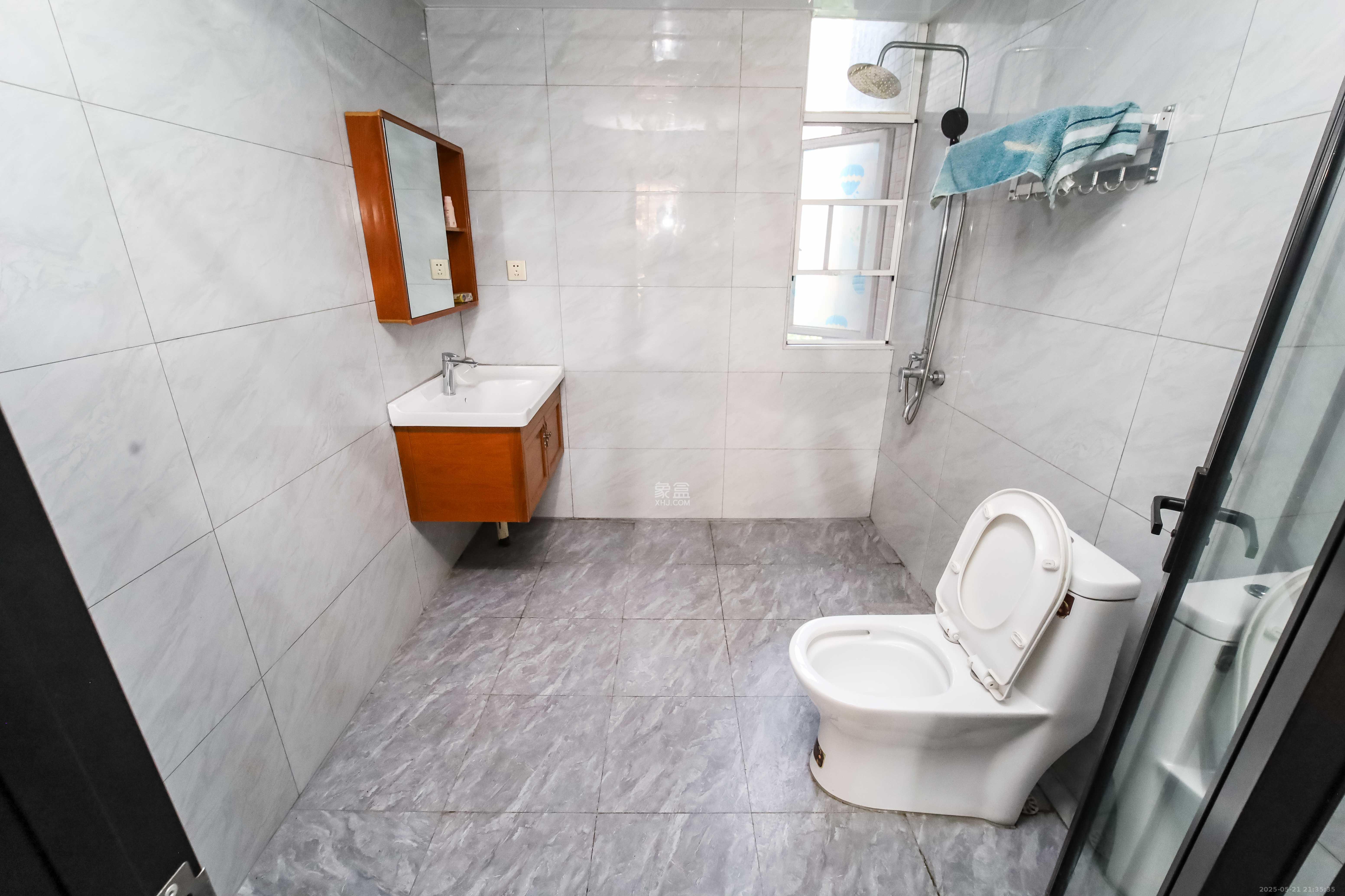 东门壹号家园 3室2厅2卫 86.0万 东门壹号家园 3室2厅2卫 86.0万卫生间