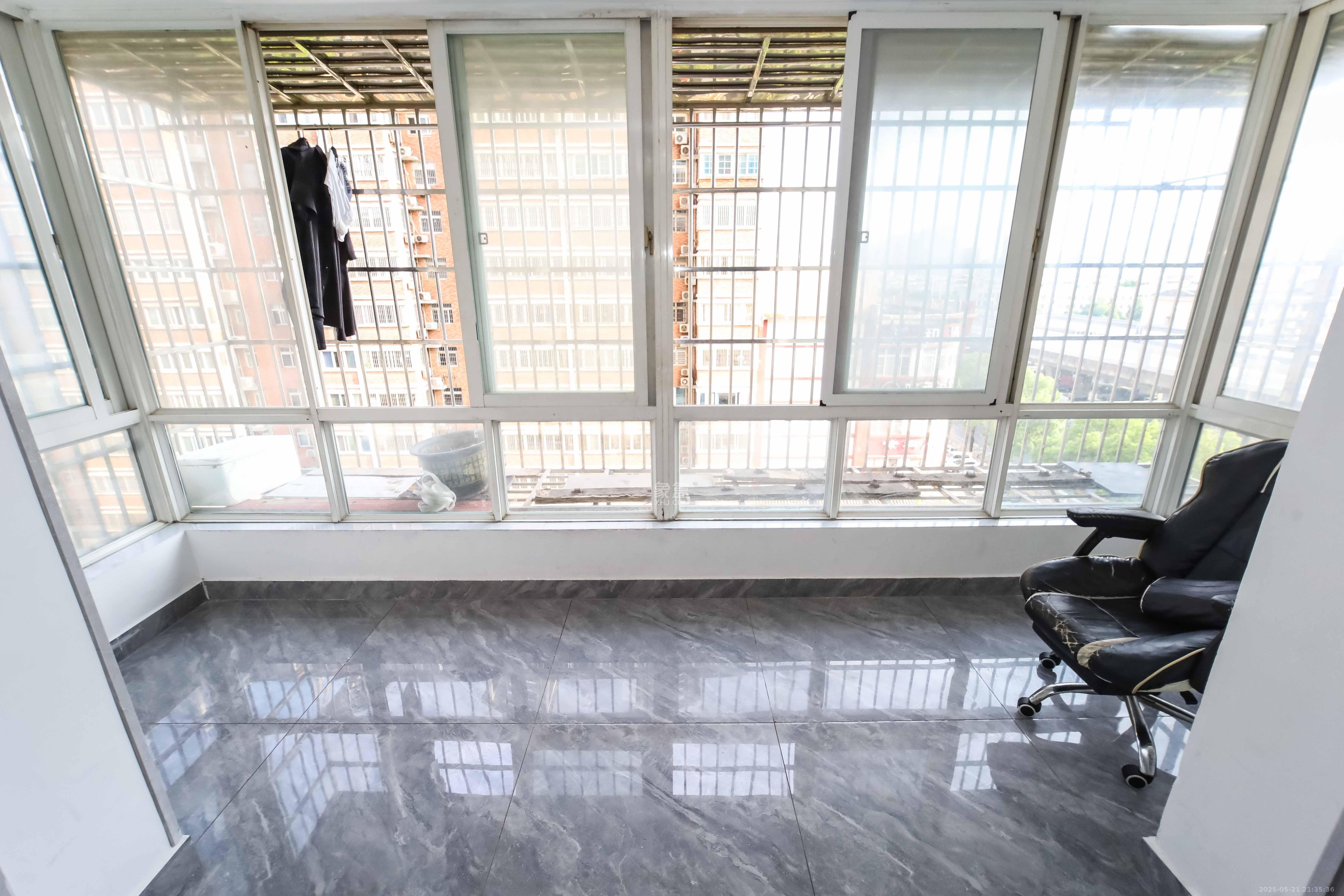 东门壹号家园 3室2厅2卫 86.0万 东门壹号家园 3室2厅2卫 86.0万阳台