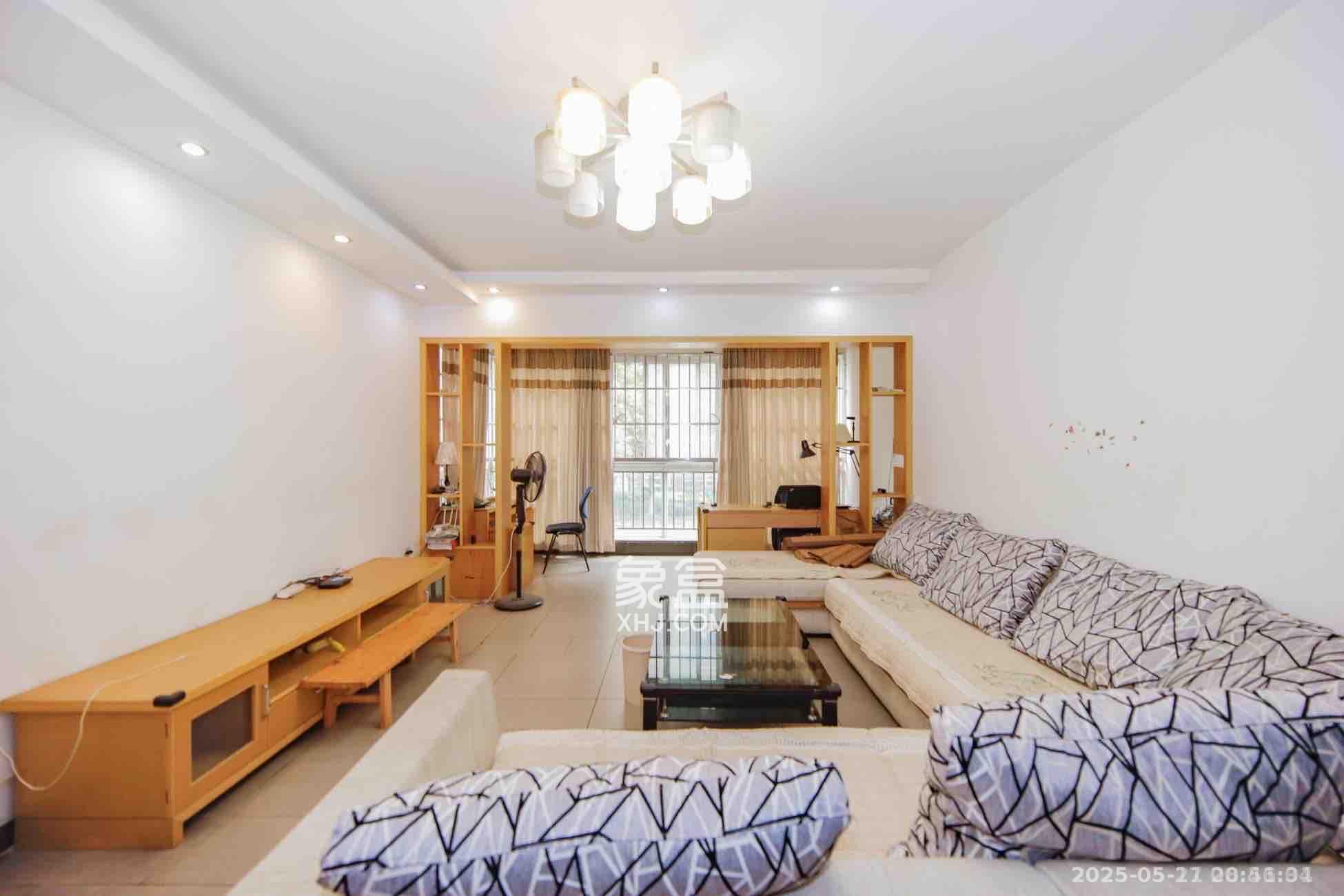 鑫天山水洲城 3室2厅2卫 2600.0元/月 鑫天山水洲城 3室2厅2卫 2600.0元/月室内图