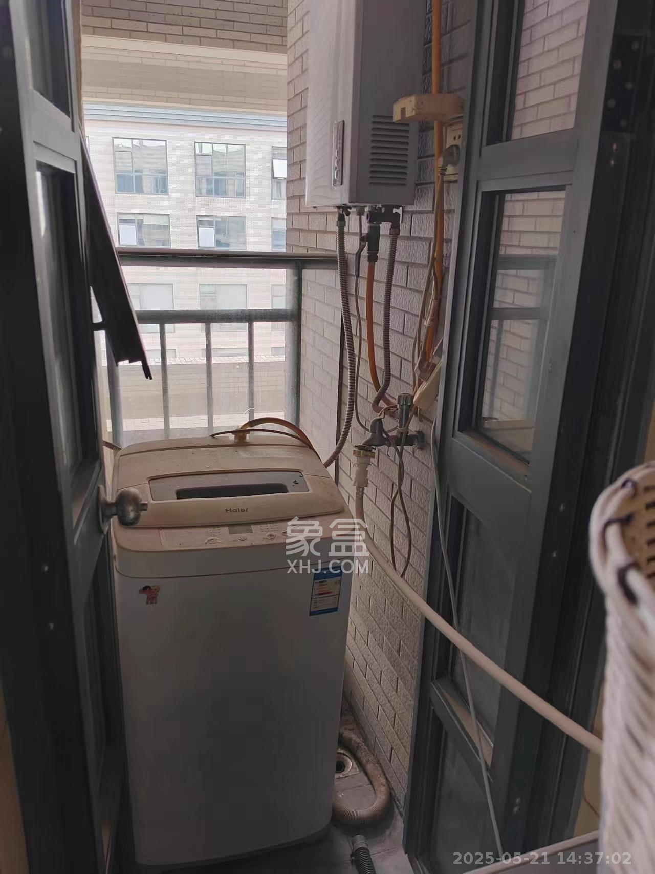 中天广场  2室1厅1卫    3200.0元/月 中天广场  2室1厅1卫    3200.0元/月室内图