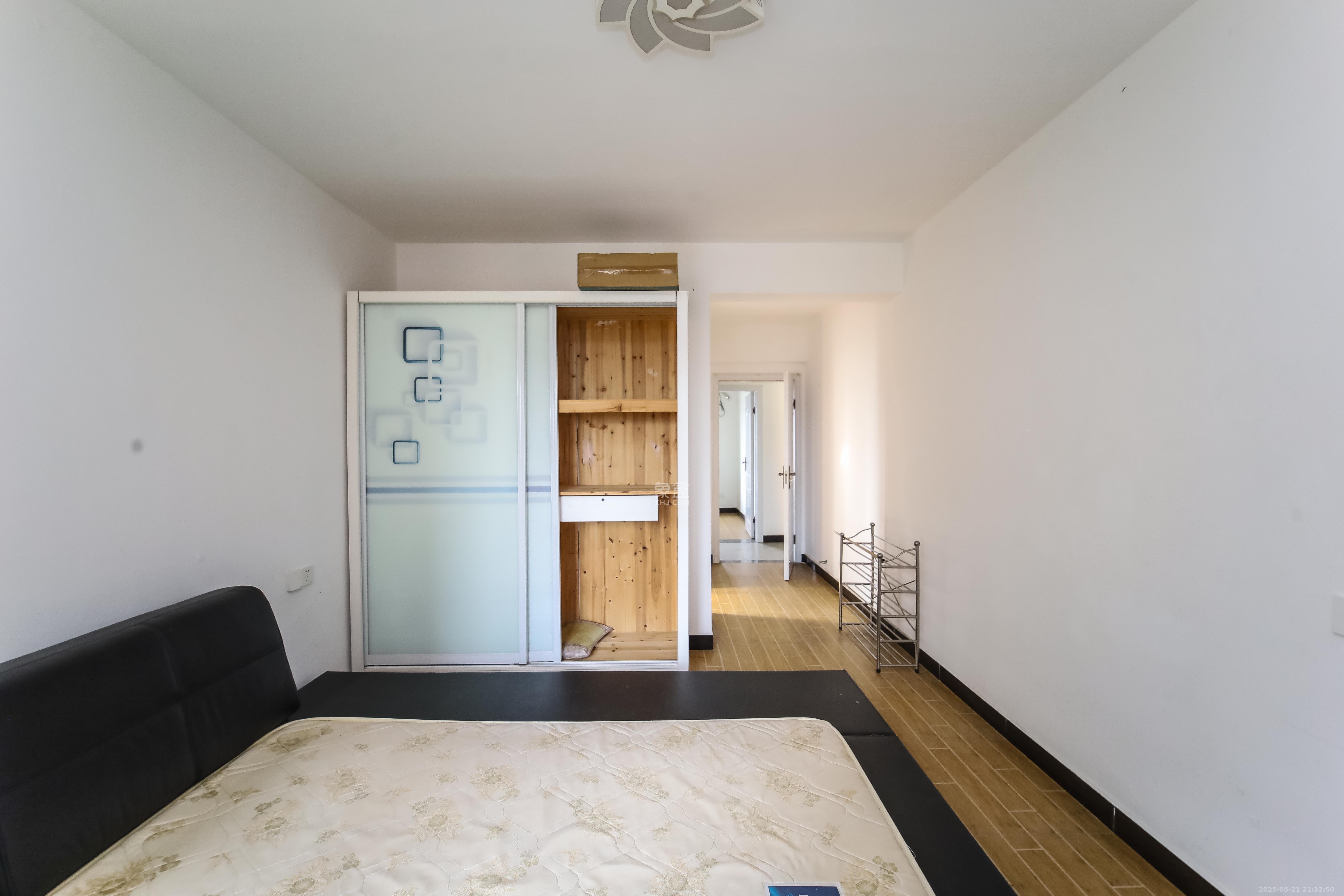 中欣楚天熙苑 1室2厅2卫 100.0万 中欣楚天熙苑 1室2厅2卫 100.0万卧室