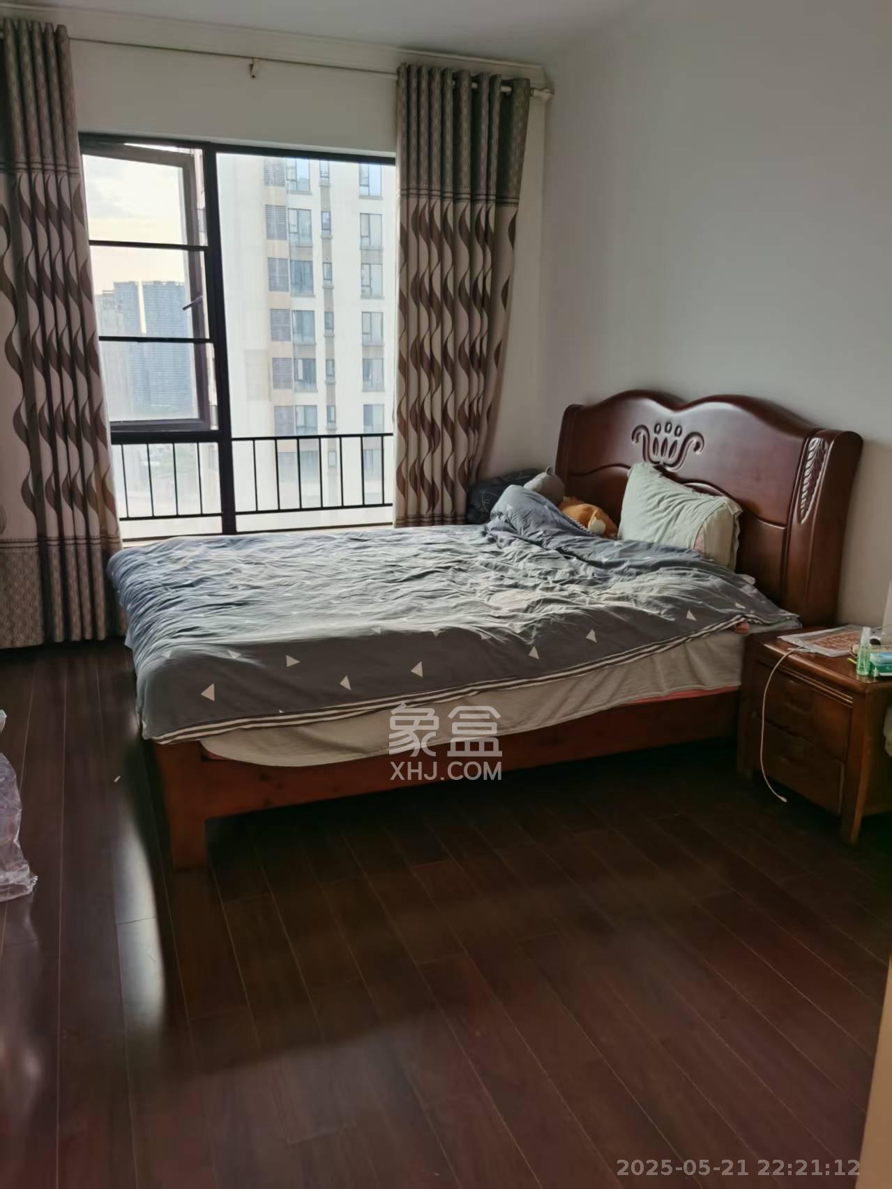 万科里梅溪郡  3室2厅2卫   3700.00元/月室内图
