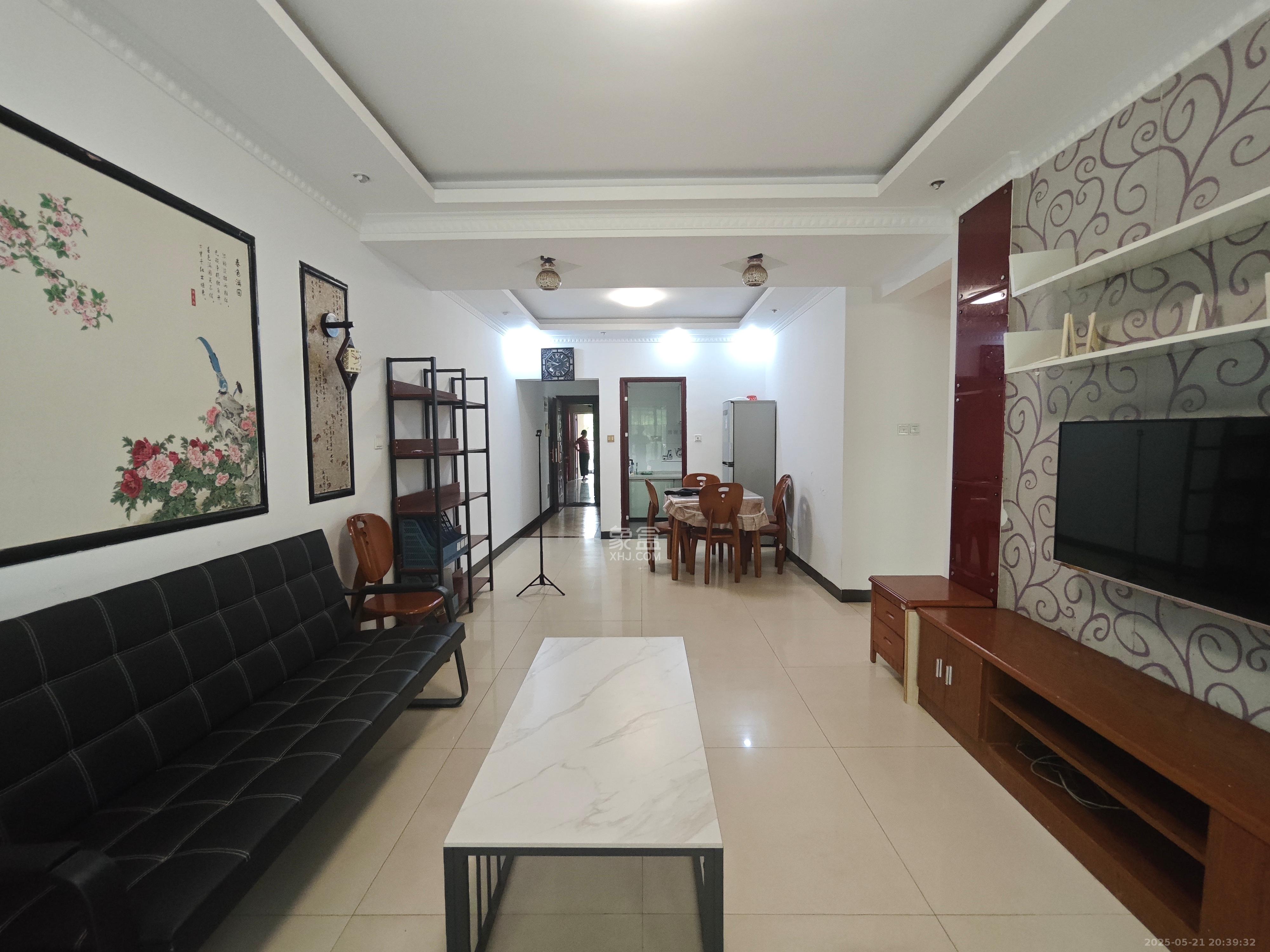 航天大院 3室2厅1卫 1700.0元/月 航天大院 3室2厅1卫 1700.0元/月室内图