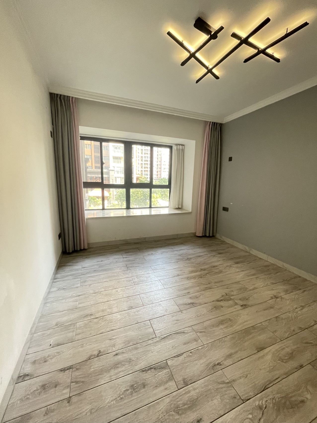 南海幸福汇 3室2厅1卫 106.0万 南海幸福汇 3室2厅1卫 106.0万客厅