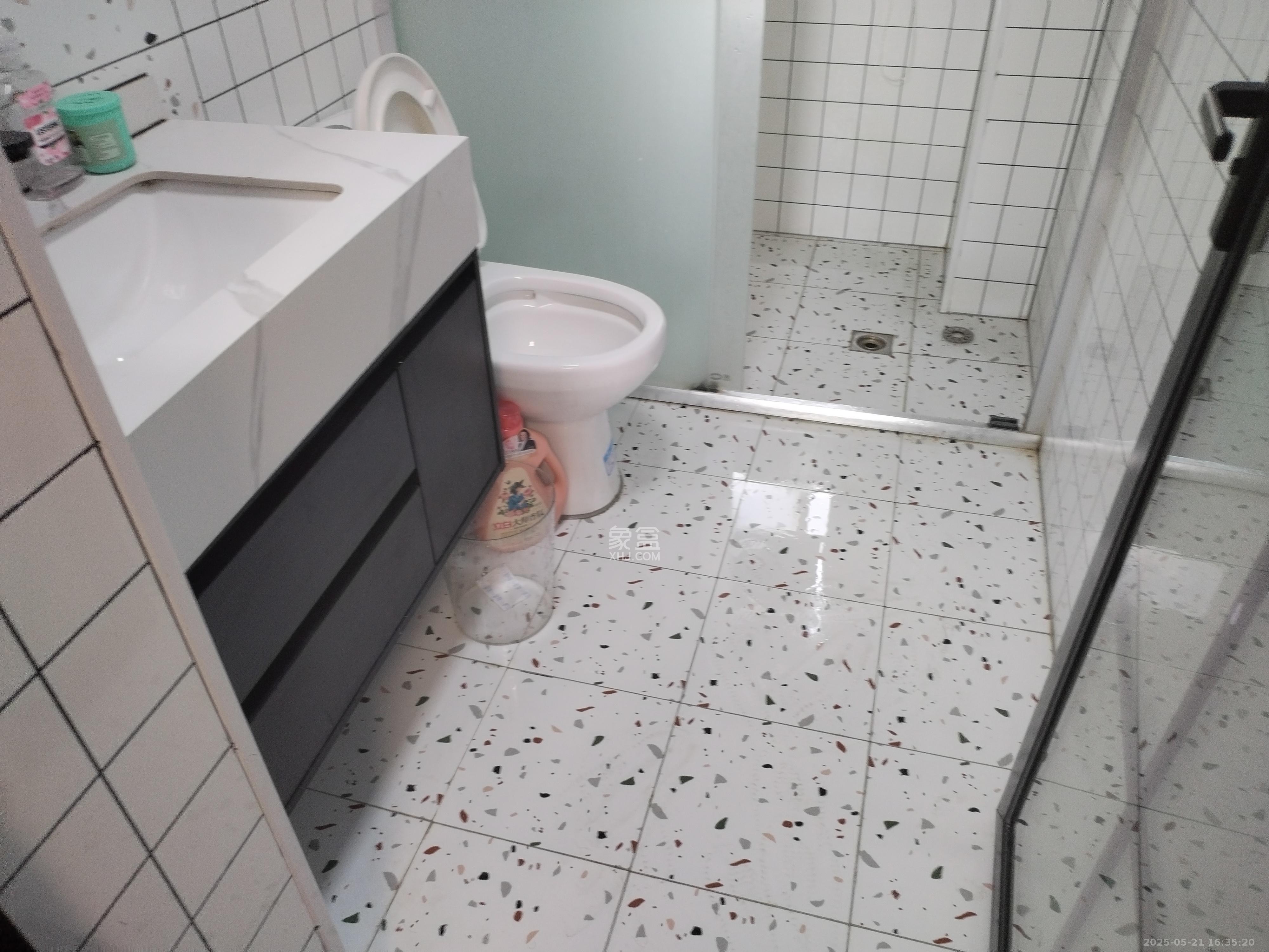 保利西海岸B区  1室1厅1卫   1500.00元/月室内图