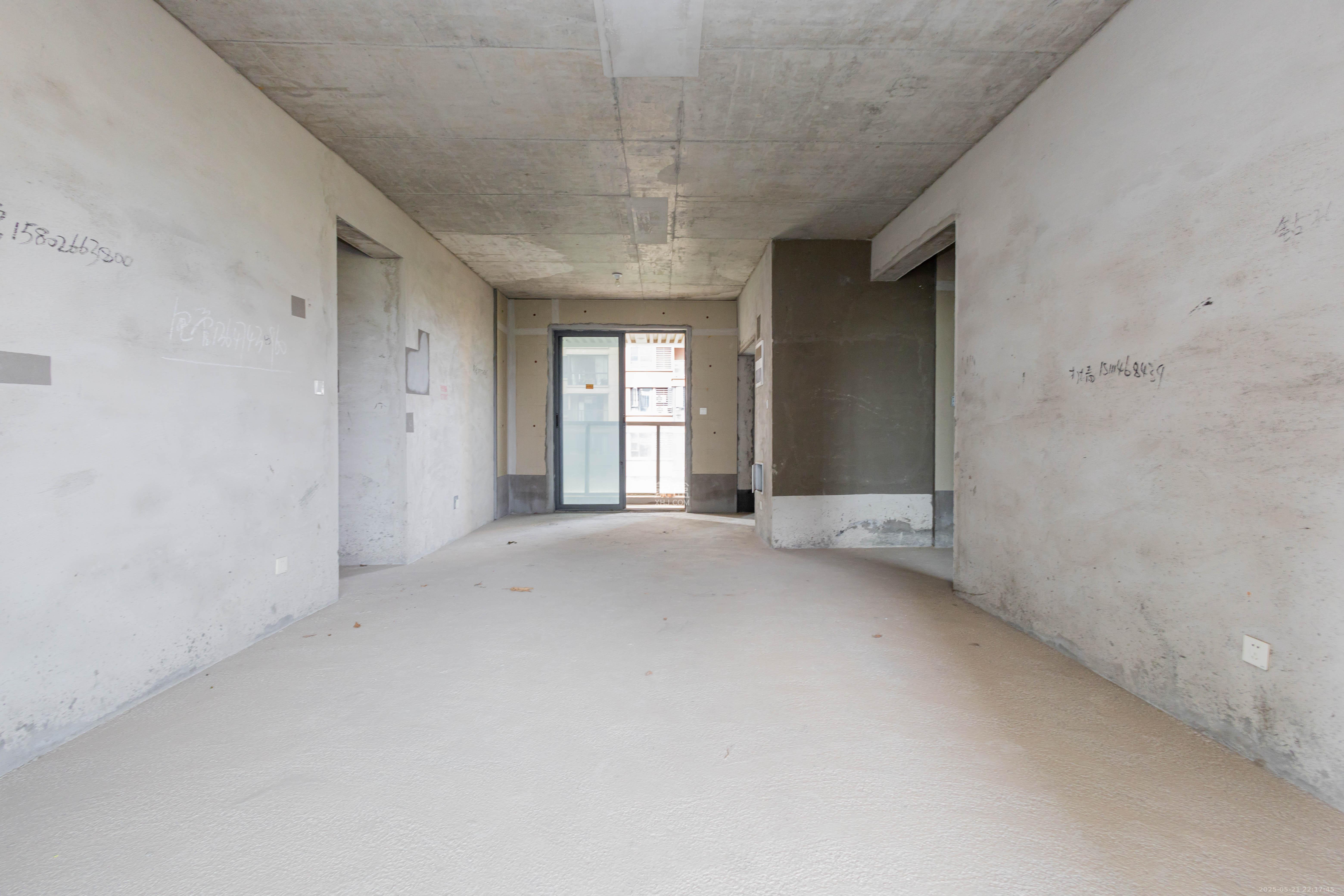 福天星中心(福天星雅苑) 4室2厅2卫 135.0万 福天星中心(福天星雅苑) 4室2厅2卫 135.0万客厅