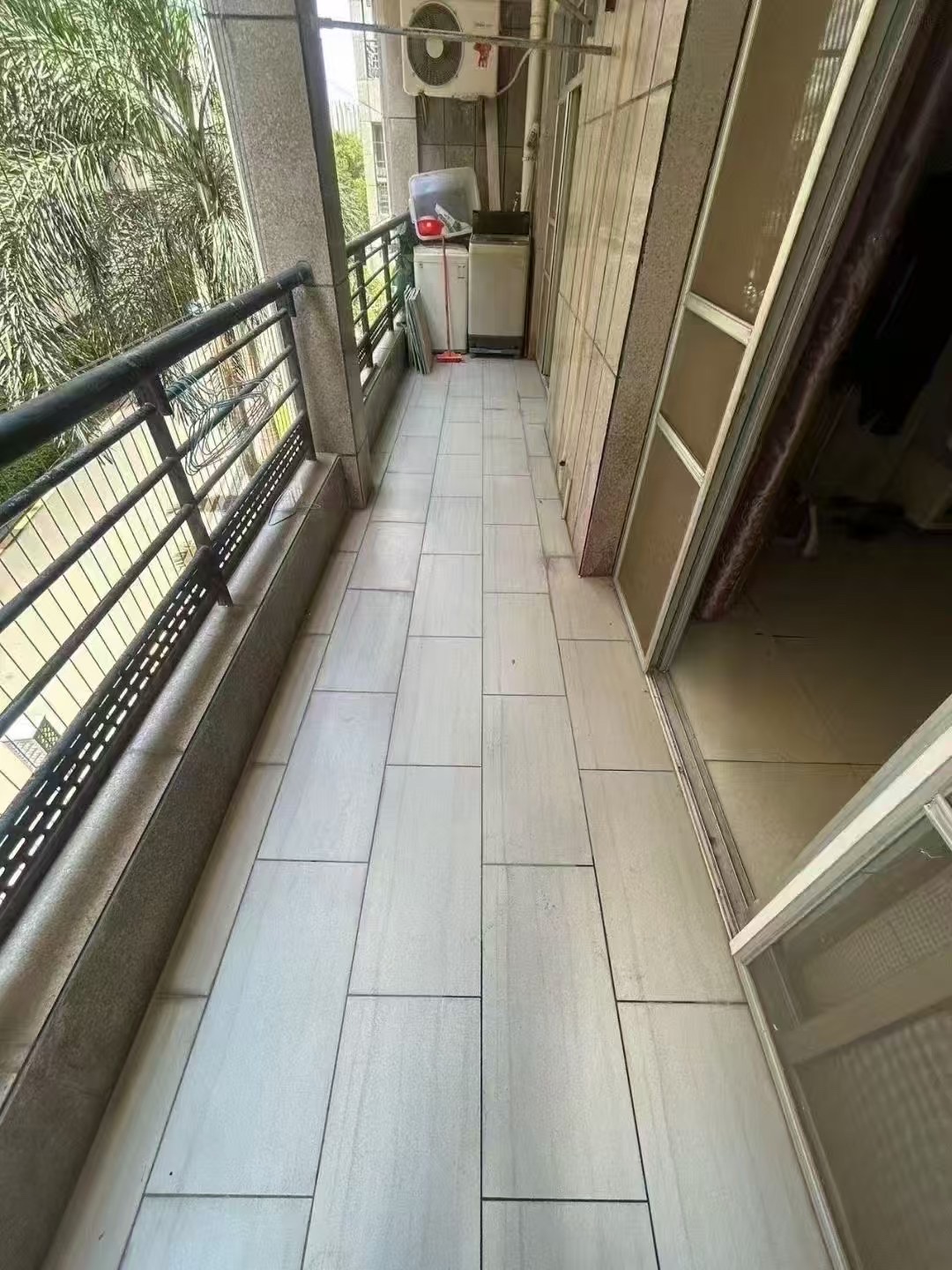 和谐家园(锦和广场) 3室2厅2卫 168.0万 和谐家园(锦和广场) 3室2厅2卫 168.0万客厅