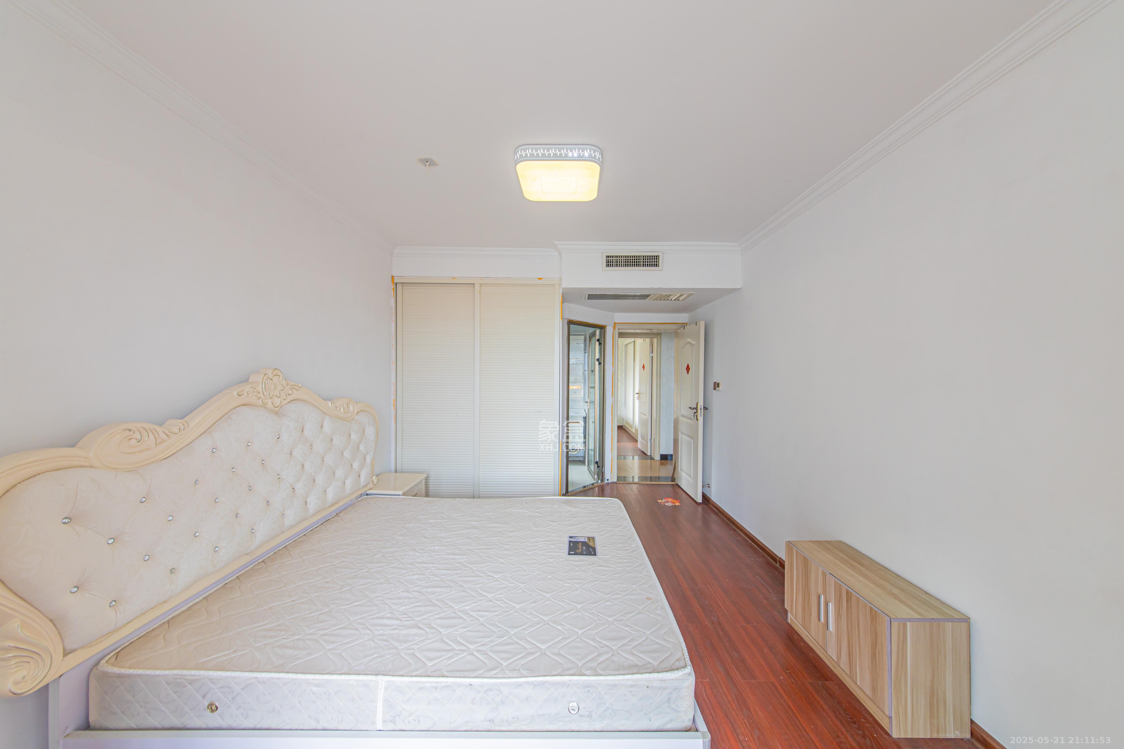 富景园 3室2厅1卫 95.0万 富景园 3室2厅1卫 95.0万卧室