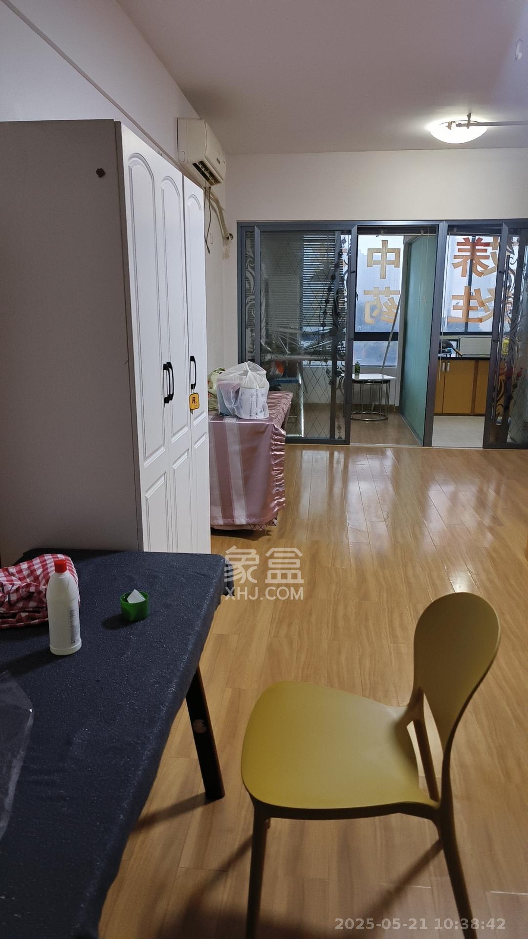 新府华城  1室0厅1卫   900.00元/月室内图