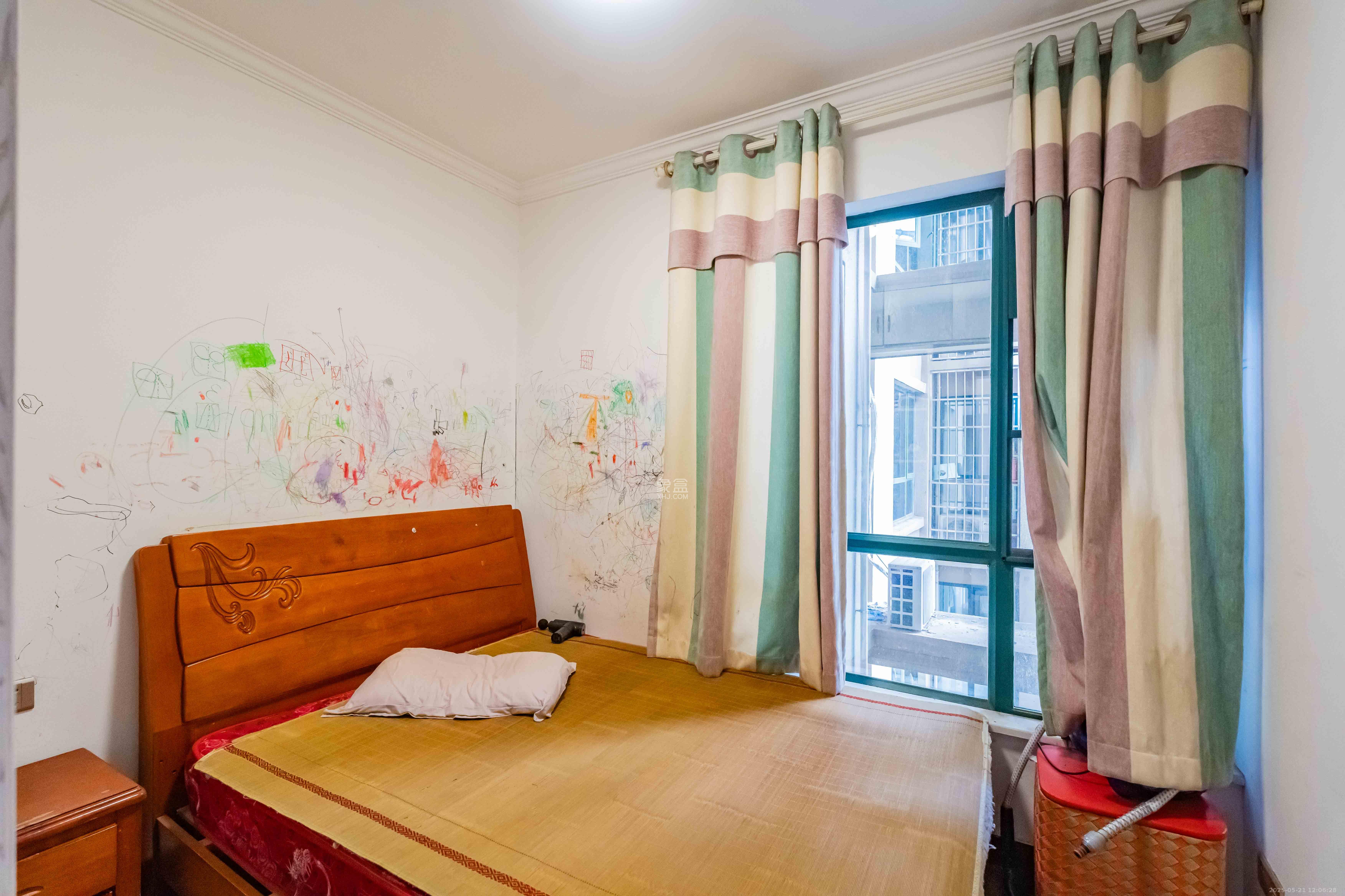 维一星城原山苑  1室2厅1卫    2000.0元/月 维一星城原山苑  1室2厅1卫    2000.0元/月