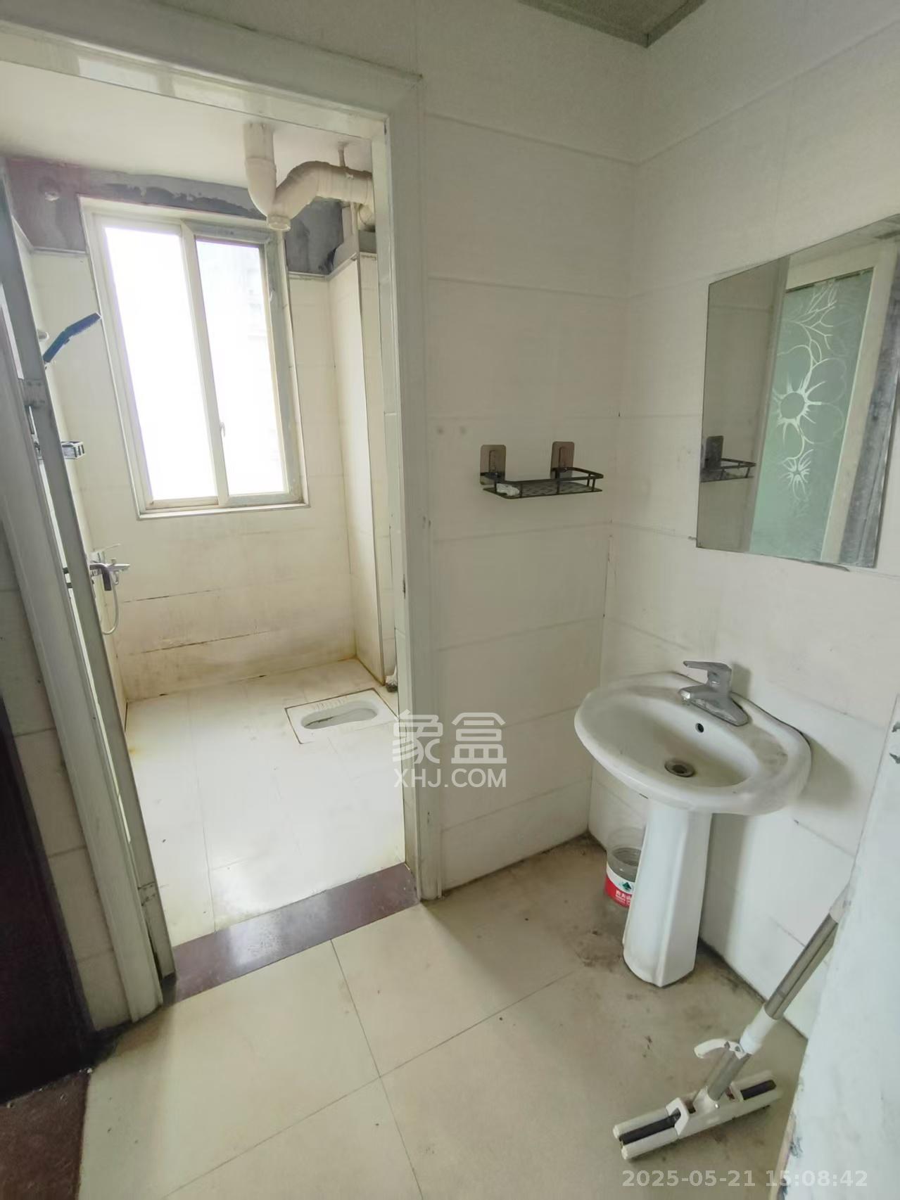 东门尚苑 3室2厅1卫 1600.0元/月 东门尚苑 3室2厅1卫 1600.0元/月室内图