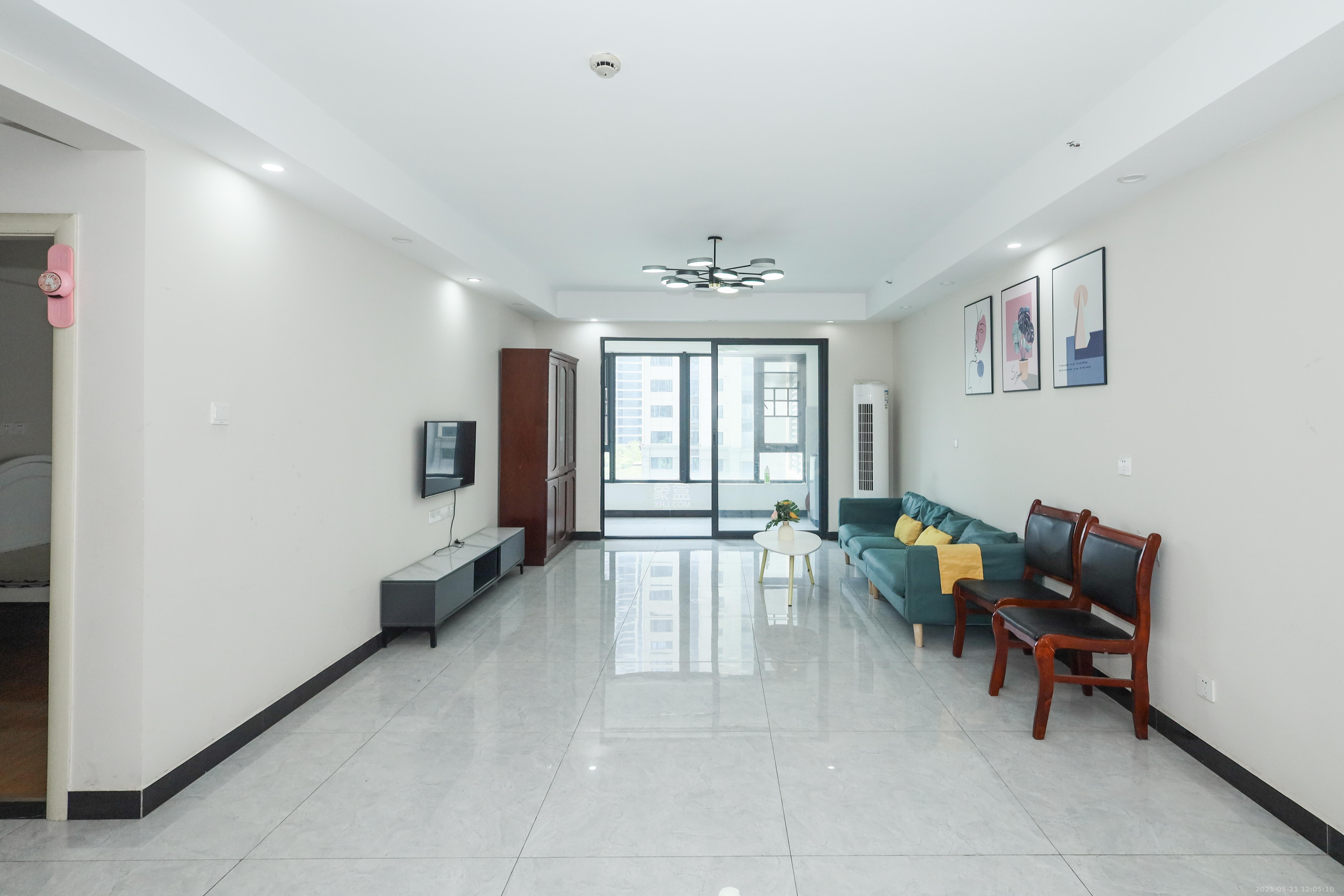 南山梅溪一方 4室2厅2卫 136.0万 南山梅溪一方 4室2厅2卫 136.0万客厅