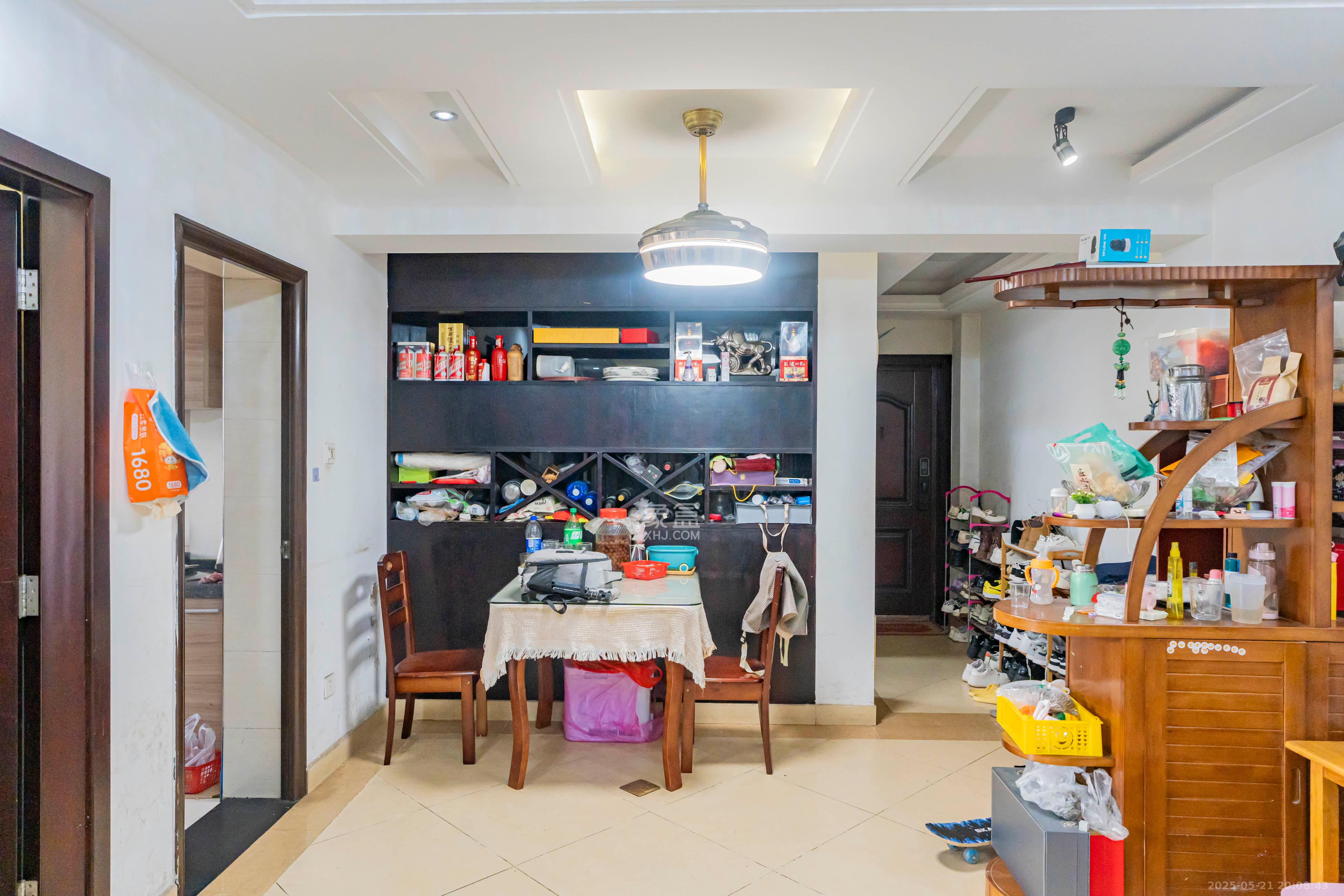 悦湖山 3室2厅1卫 80.0万 悦湖山 3室2厅1卫 80.0万客厅