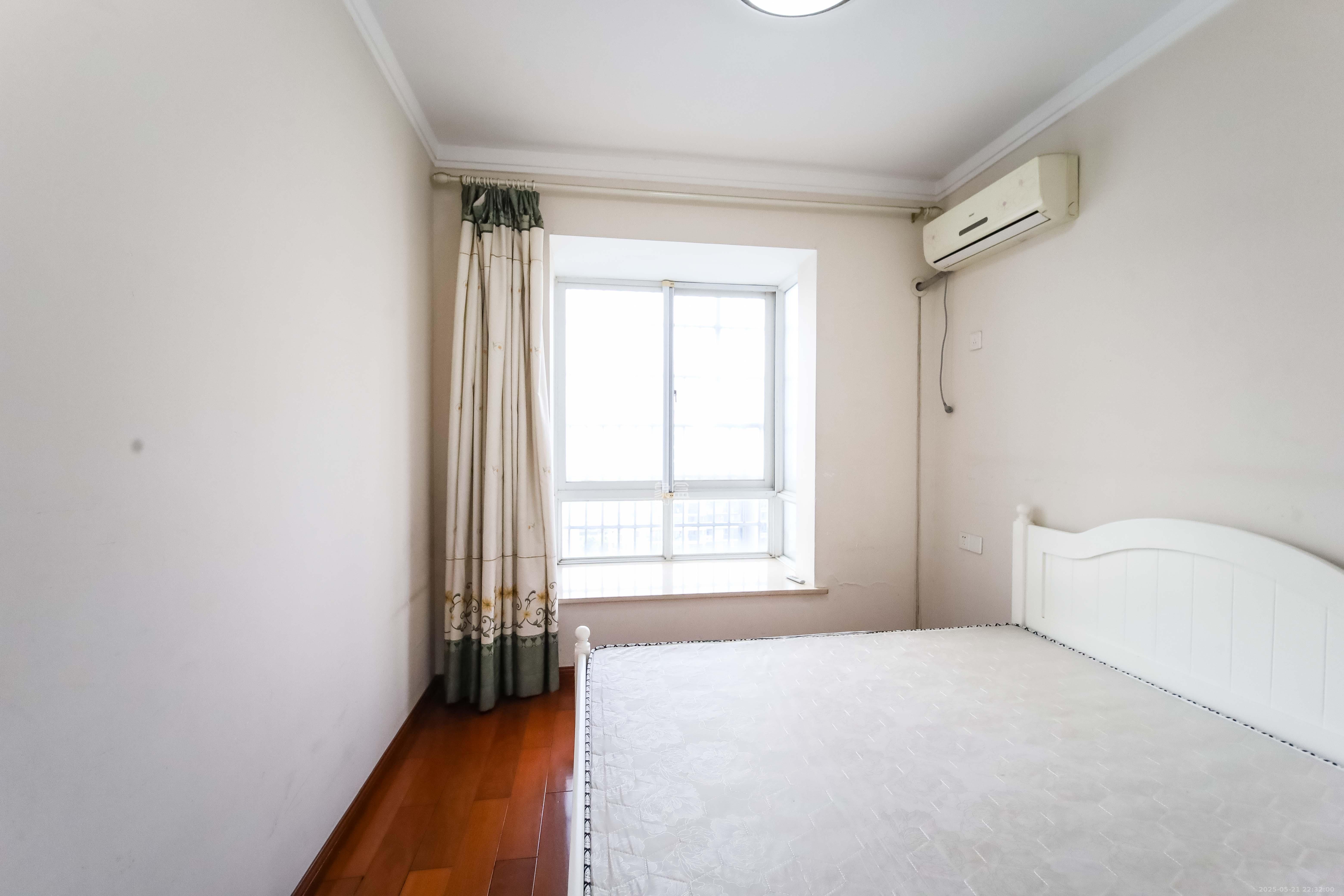 东门壹号家园  4室2厅2卫    108.0万卧室