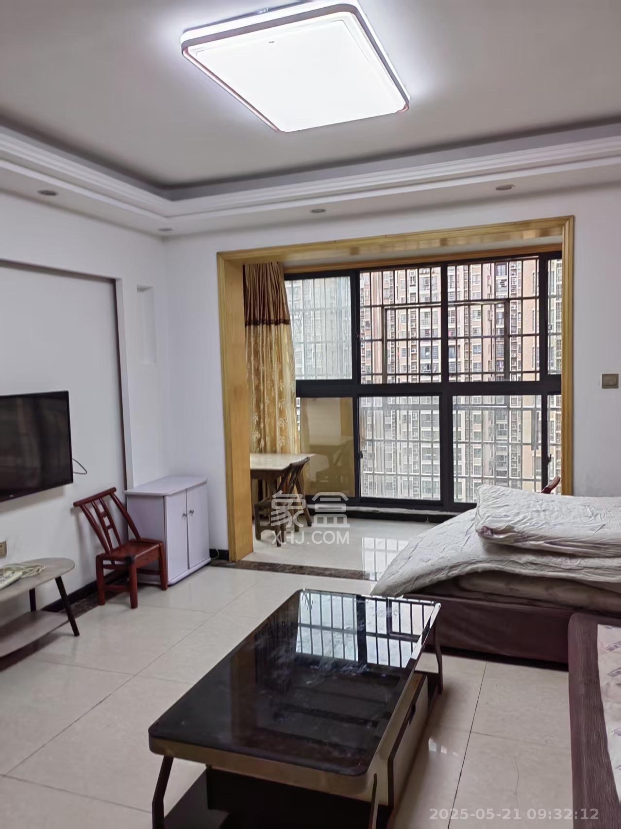 华龙家园(和泰家园) 5室2厅2卫 2200.0元/月 华龙家园(和泰家园) 5室2厅2卫 2200.0元/月室内图