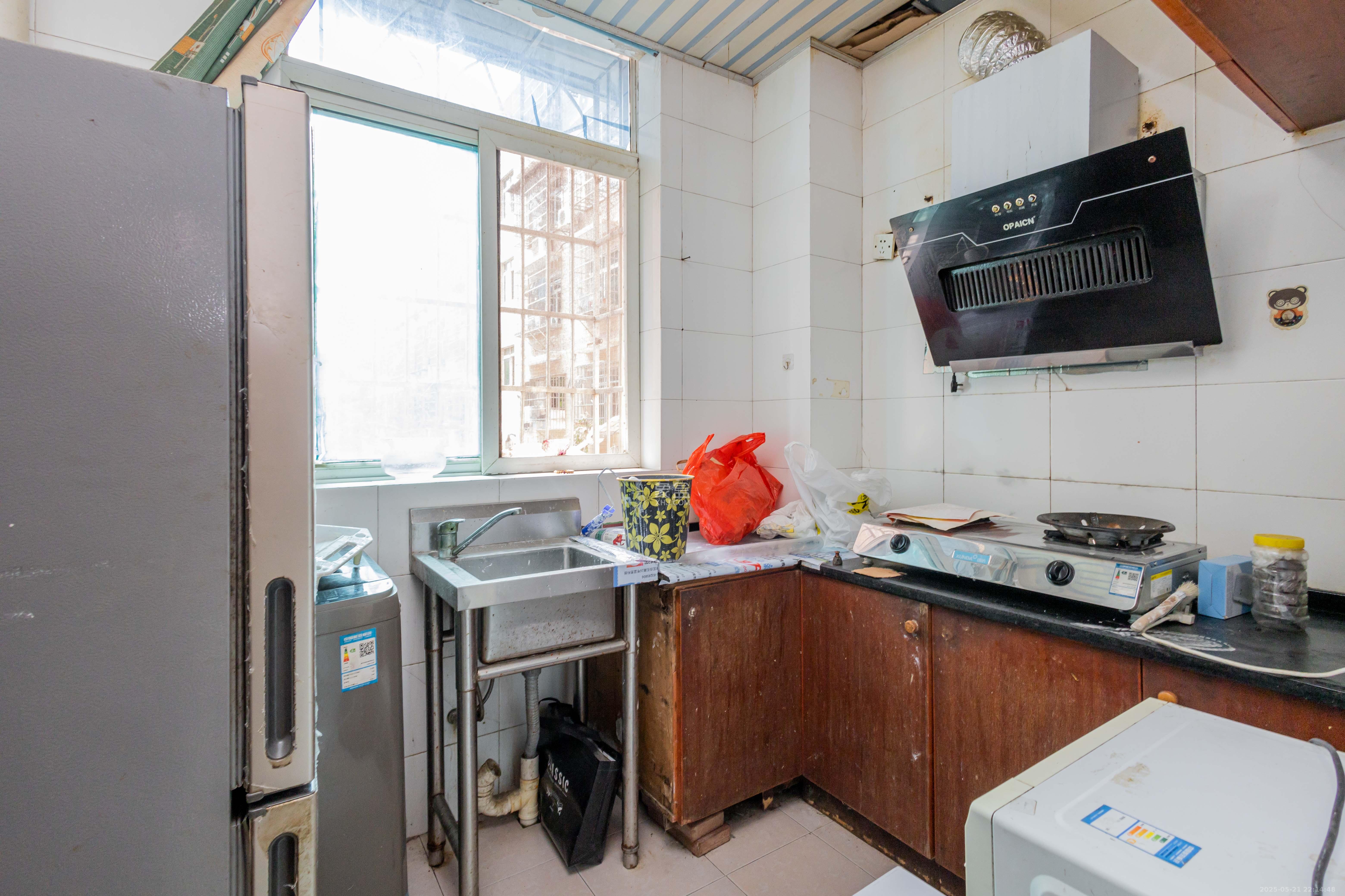 泉塘小区  1室1厅1卫    25.8万厨房