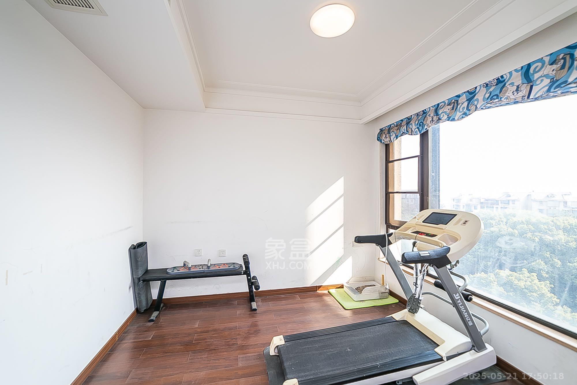 万科紫台  3室2厅2卫   4500.00元/月室内图