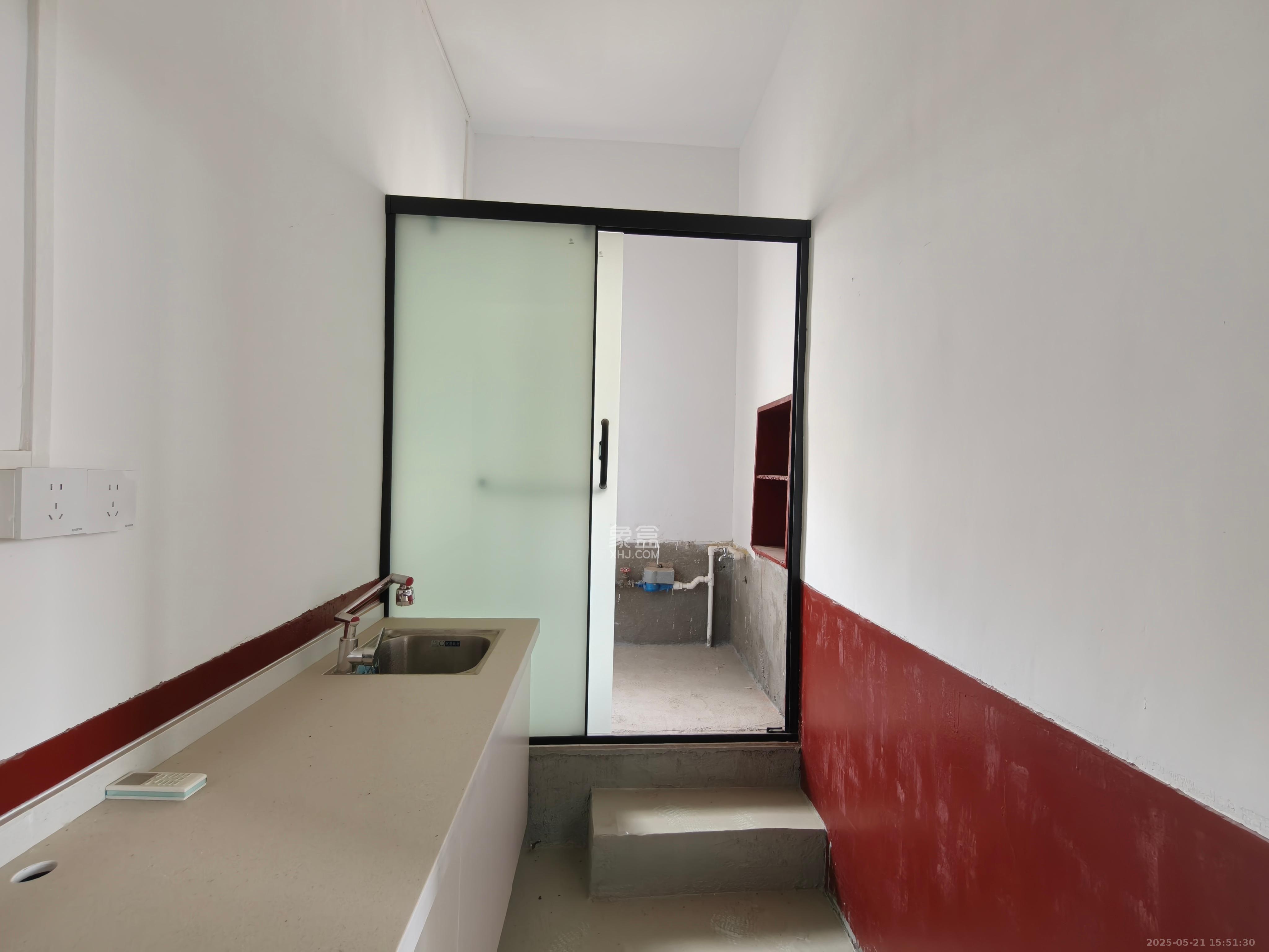 韶山路散盘 2室1厅1卫 1000.0元/月 韶山路散盘 2室1厅1卫 1000.0元/月室内图