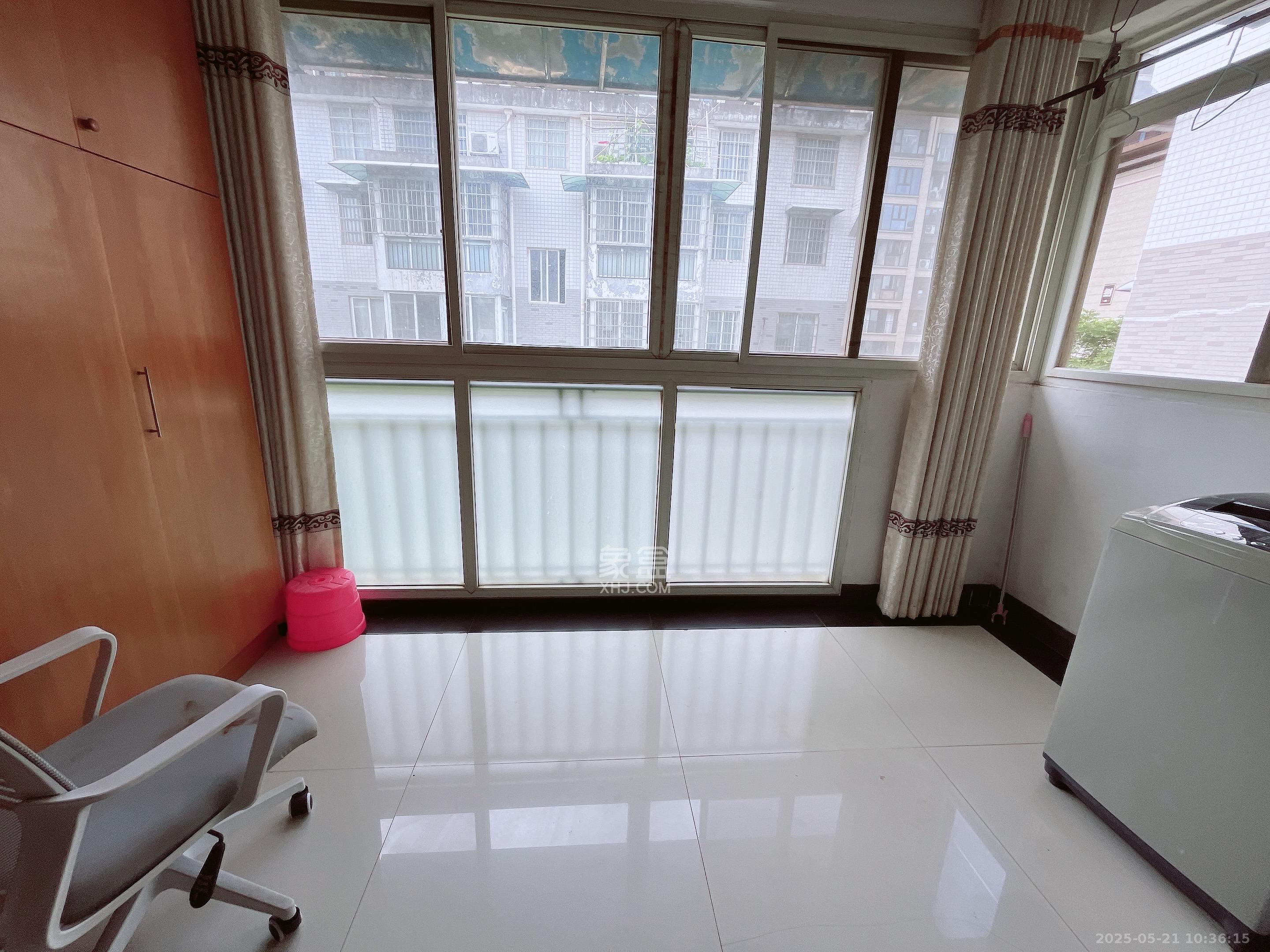 好家园  3室2厅1卫   1800.00元/月室内图