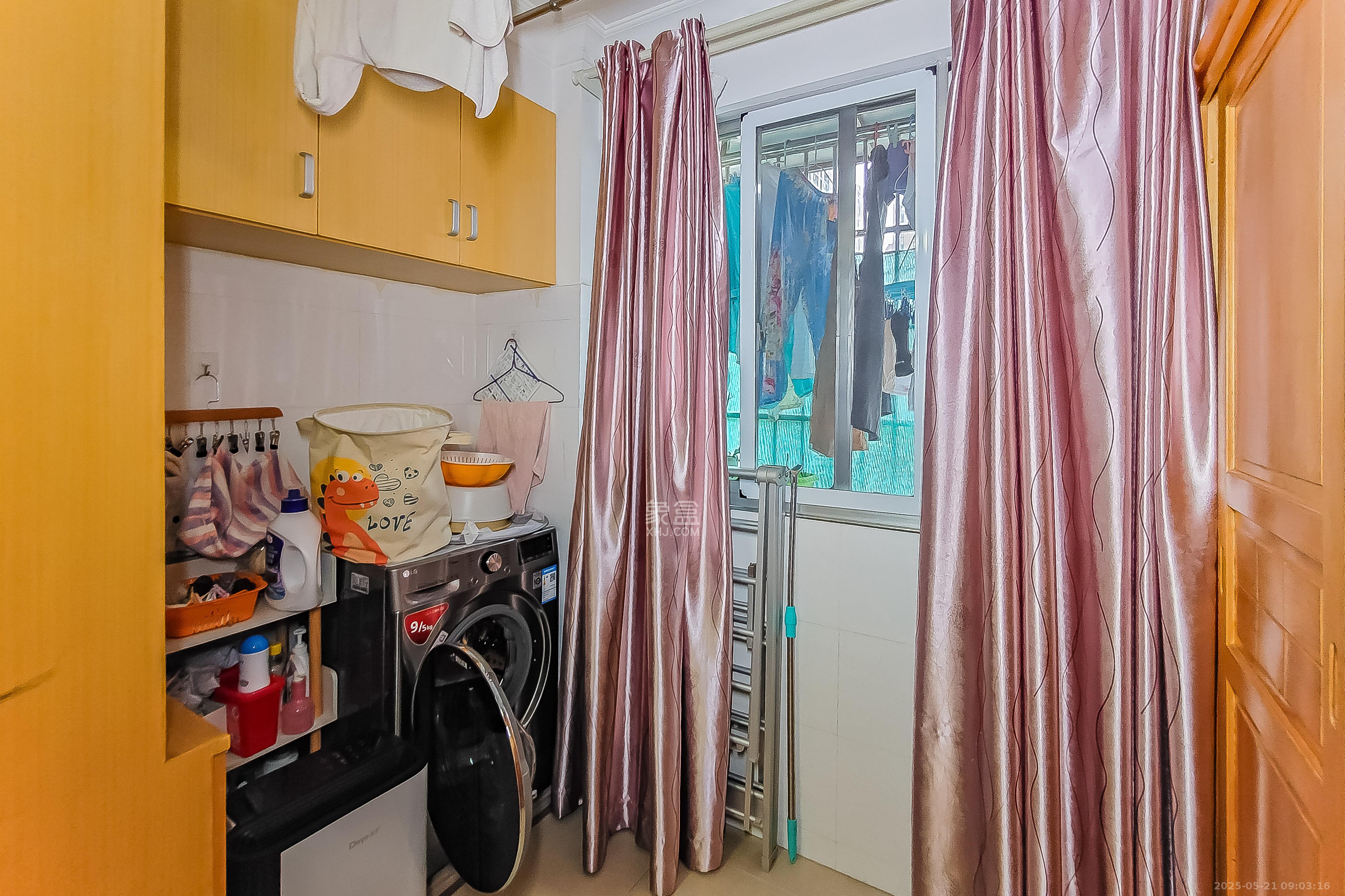 砂子塘社区 2室2厅1卫 58.0万 砂子塘社区 2室2厅1卫 58.0万阳台