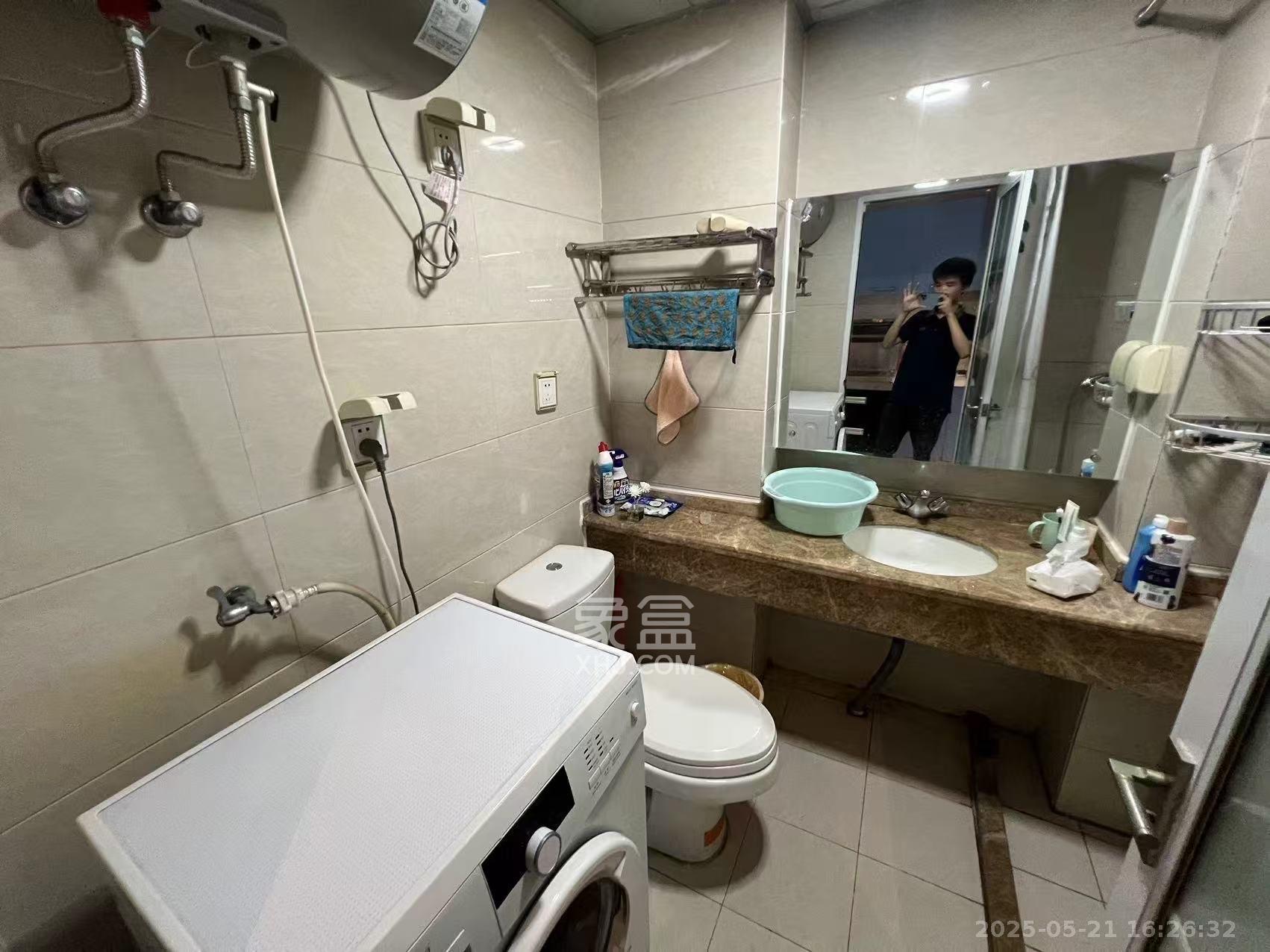 西子一间  1室1厅1卫   1900.00元/月室内图
