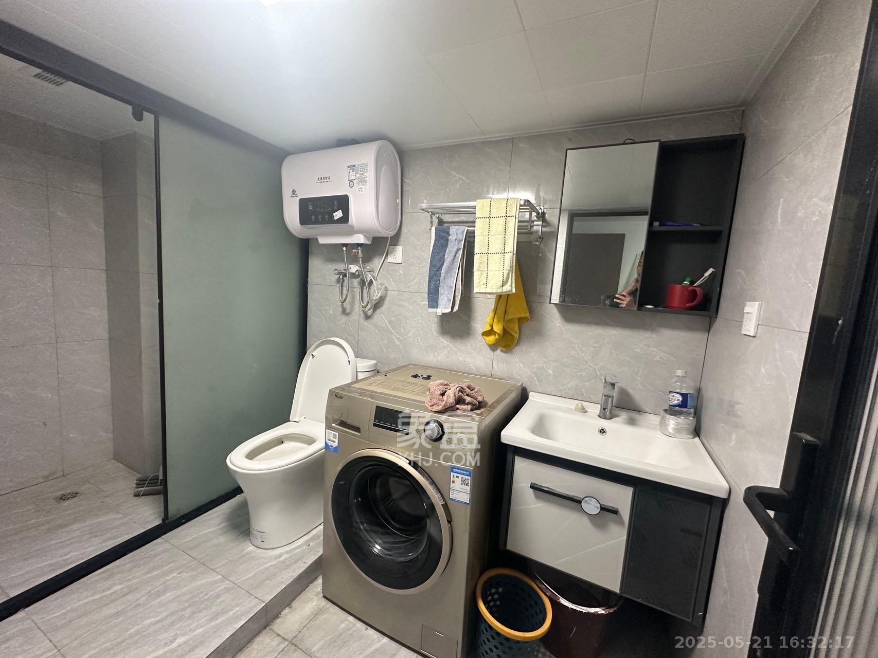 世茂璀璨天城公寓 1室1厅1卫 1600.0元/月 世茂璀璨天城公寓 1室1厅1卫 1600.0元/月室内图