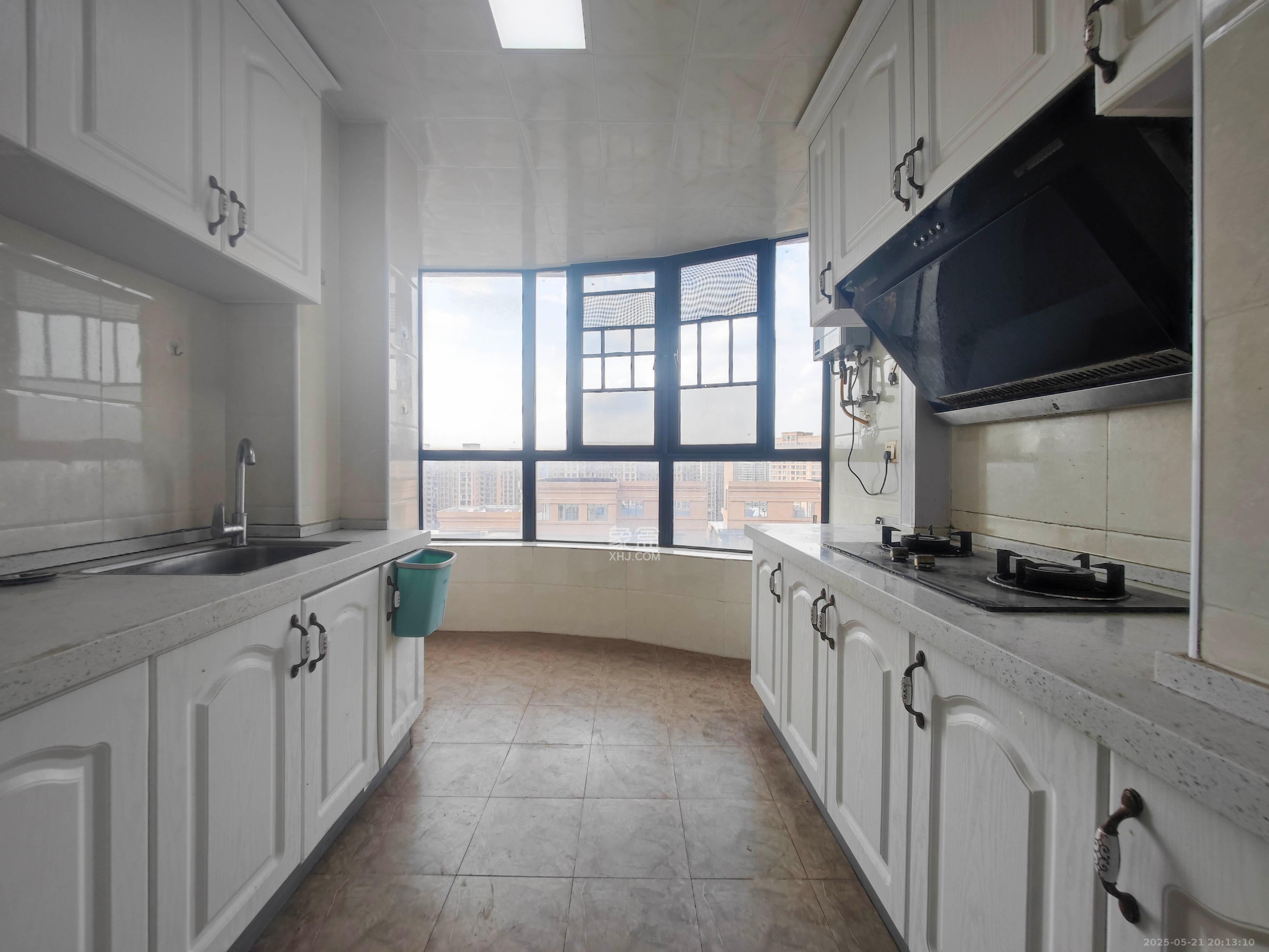 五矿万境水岸一期(万境水岸嘉苑) 3室2厅2卫 135.8万 五矿万境水岸一期(万境水岸嘉苑) 3室2厅2卫 135.8万其他