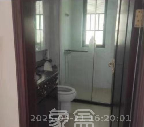 恒大翡翠华庭  2室2厅2卫   2000.00元/月室内图
