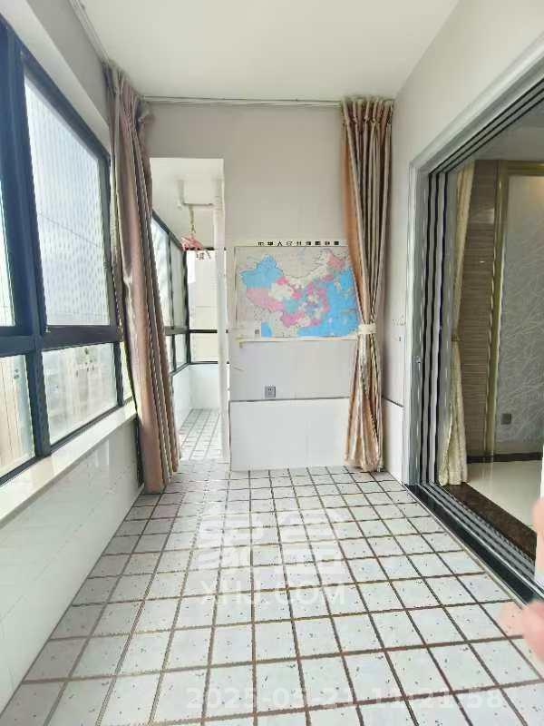 长房时代城  3室2厅2卫   3500.00元/月室内图
