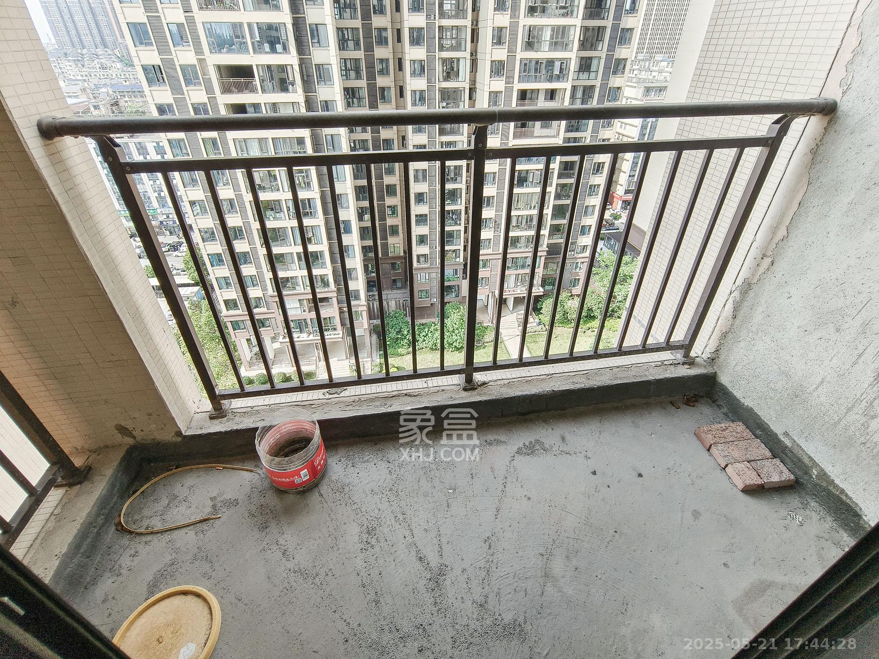 星雅美辰  3室2厅2卫   85.00万阳台