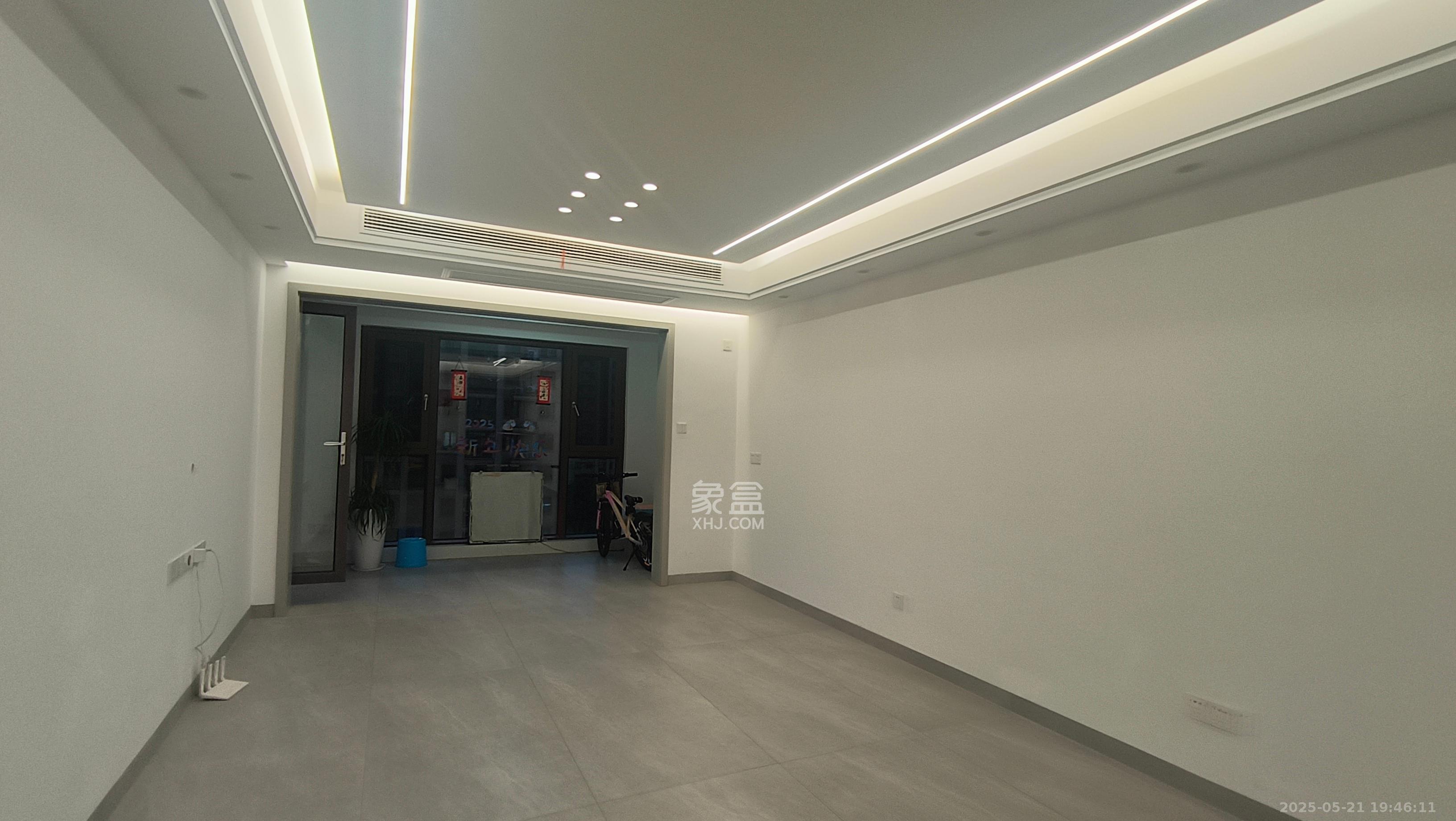 长房明宸府  3室1厅2卫   2800.00元/月