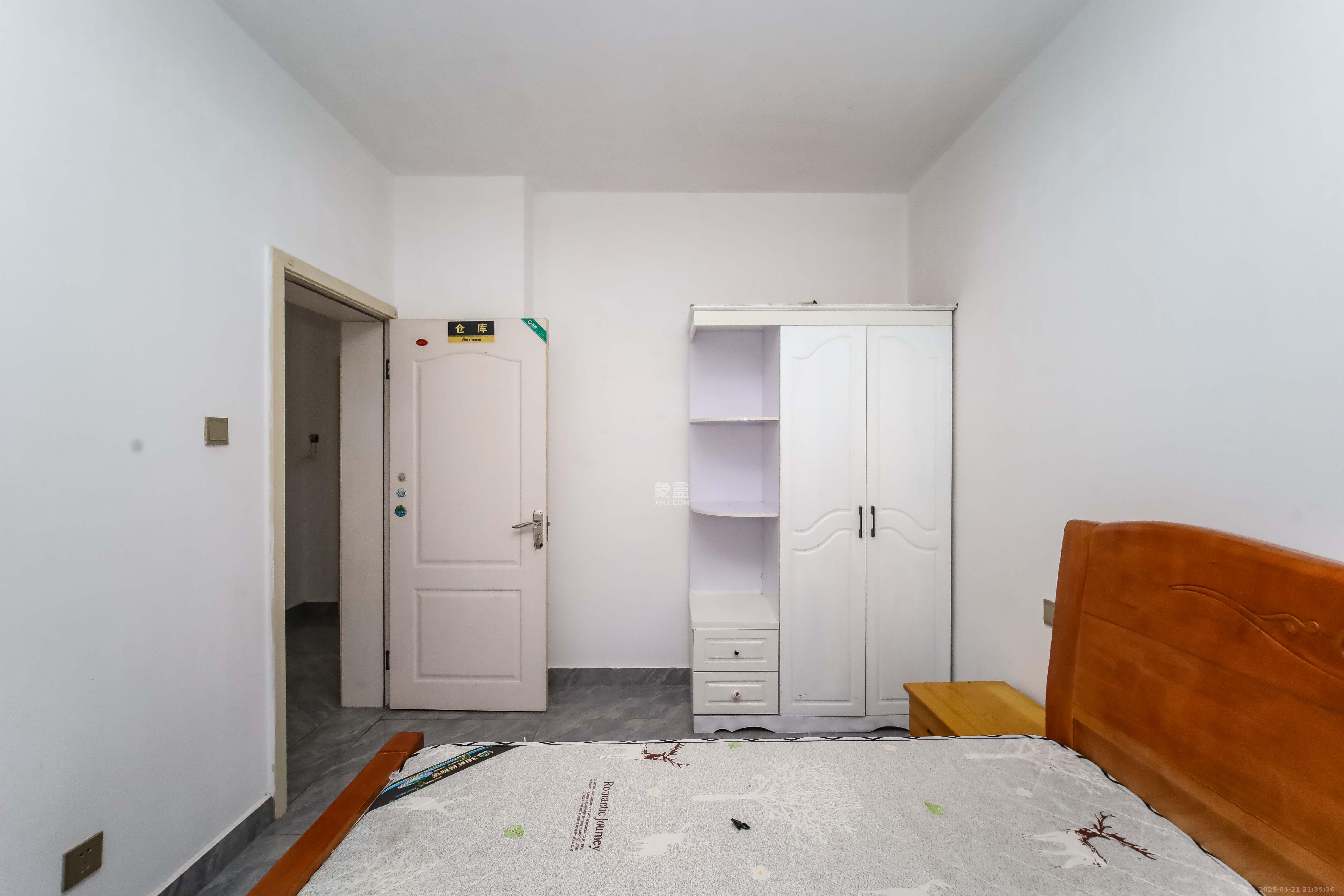 东门壹号家园 3室2厅2卫 86.0万 东门壹号家园 3室2厅2卫 86.0万卧室