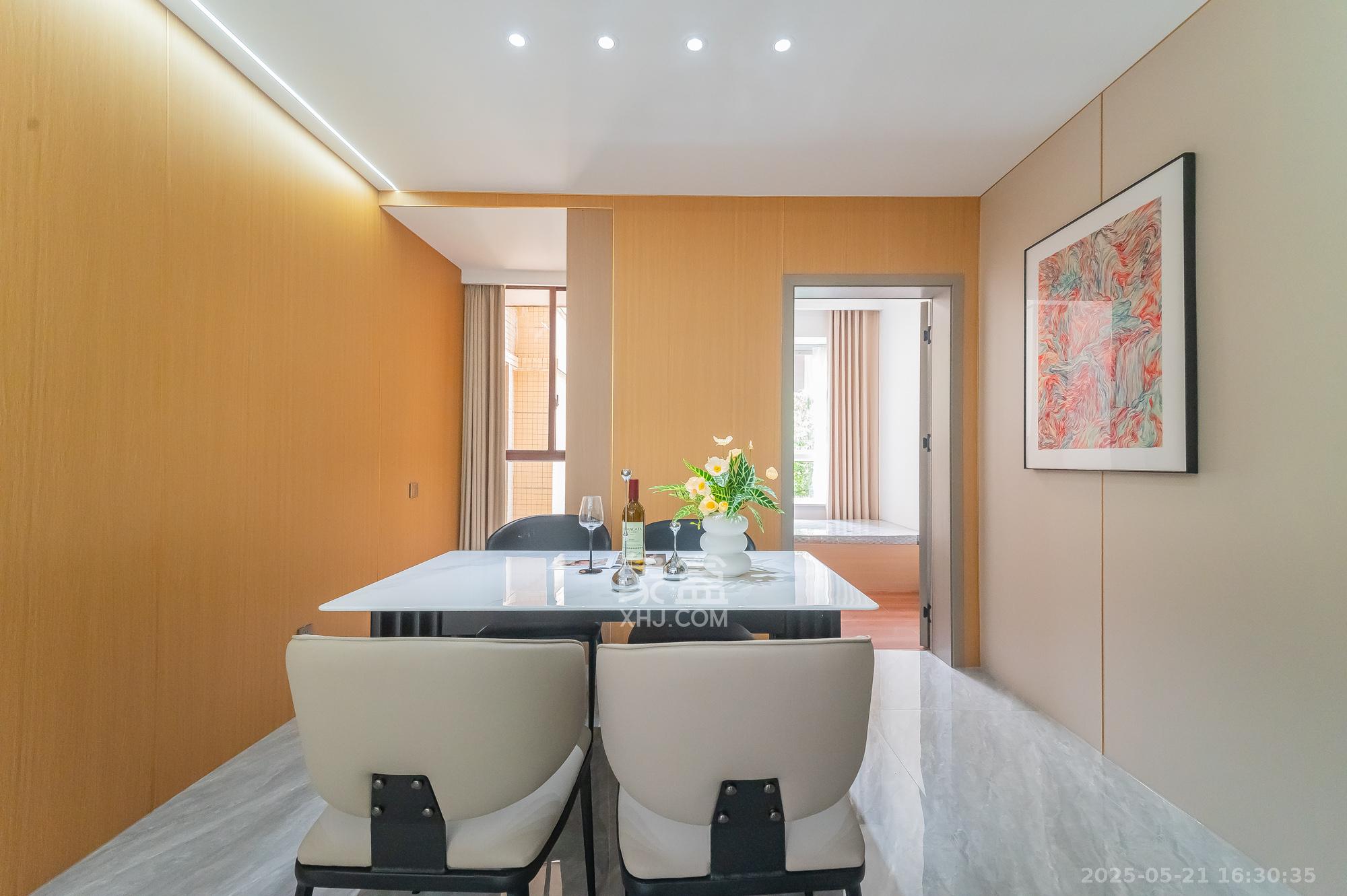 爱琴海岸 4室2厅2卫 78.8万 爱琴海岸 4室2厅2卫 78.8万客厅