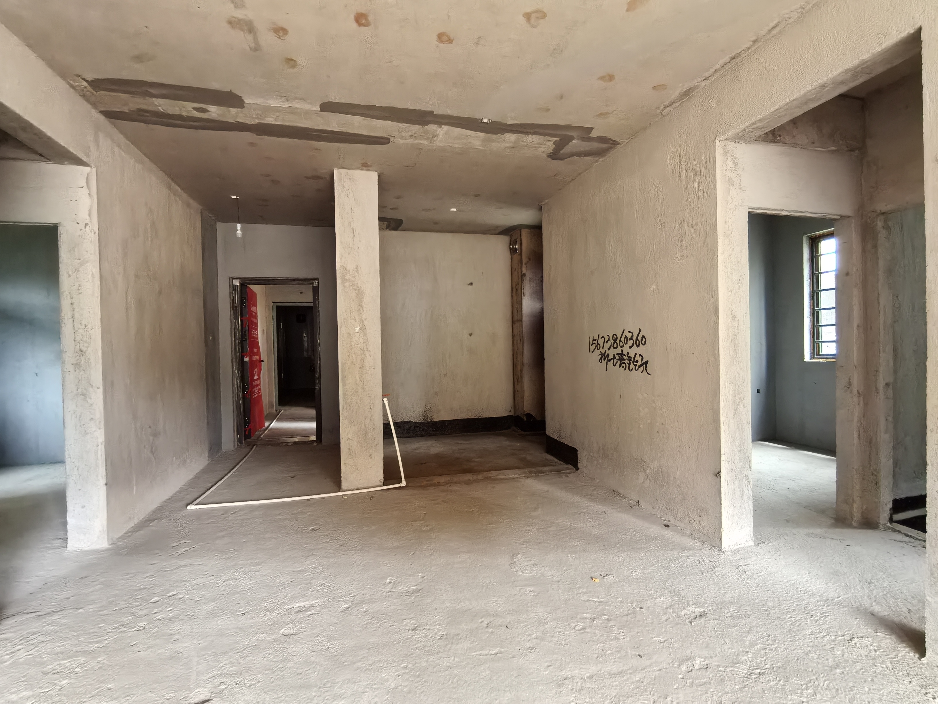 百弘学府城三期 1室0厅0卫 83.8万 百弘学府城三期 1室0厅0卫 83.8万客厅