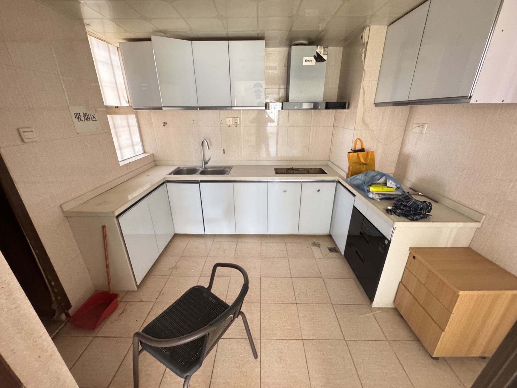 半山花园 5室2厅2卫 5300.0元/月 半山花园 5室2厅2卫 5300.0元/月室内图